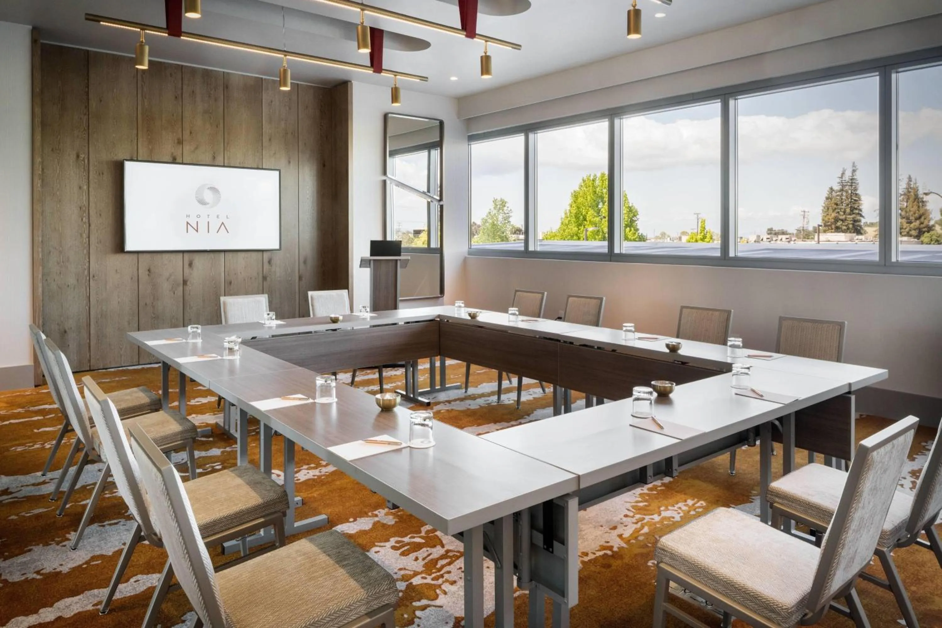 Meeting/conference room in Hotel Nia, Autograph Collection