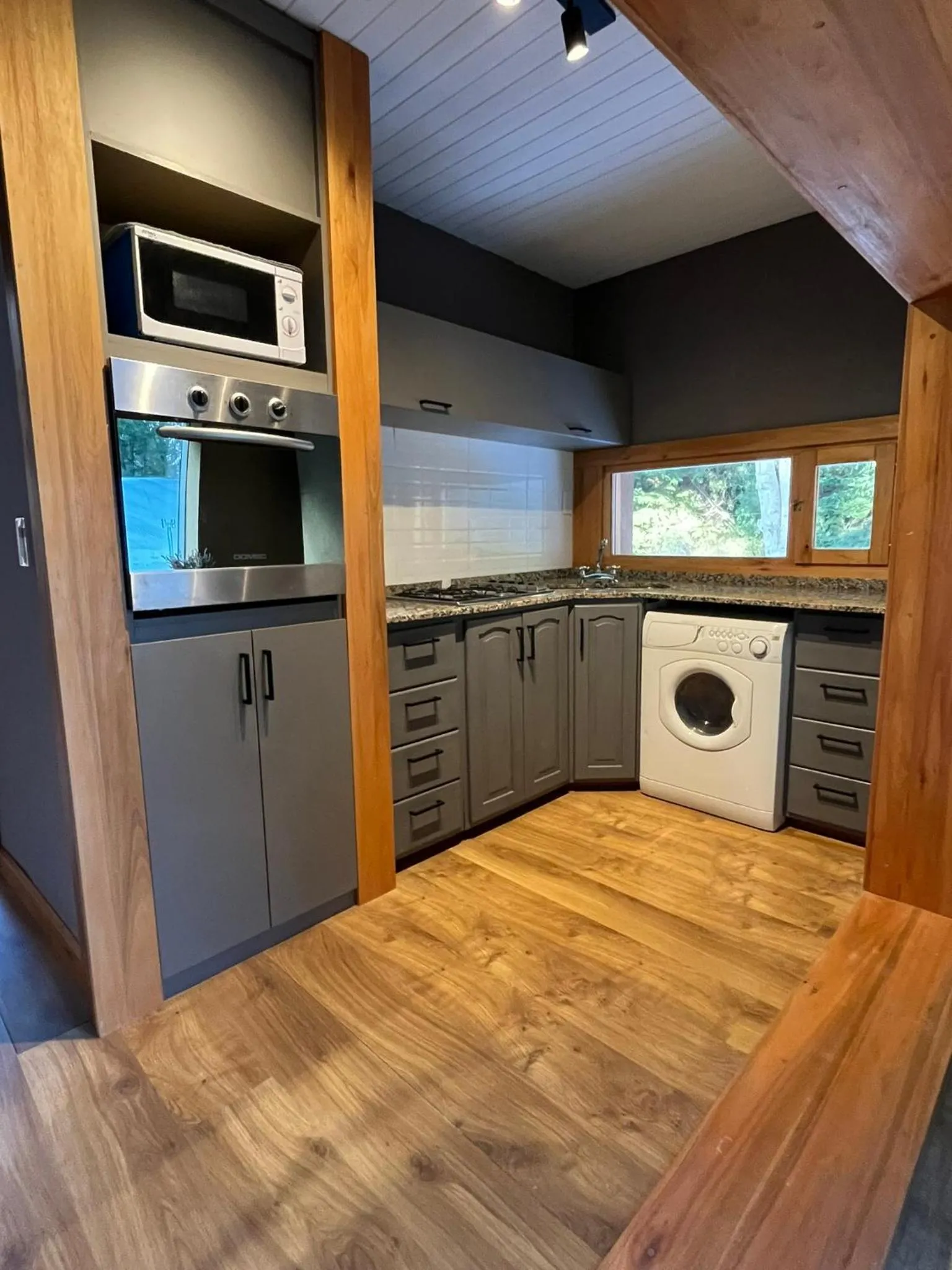 Kitchen or kitchenette in Le Bouquet Apart Hotel