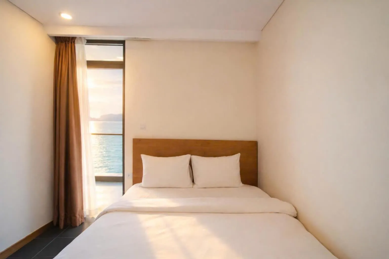 Bed in Holi Beach Hotel & Apartments