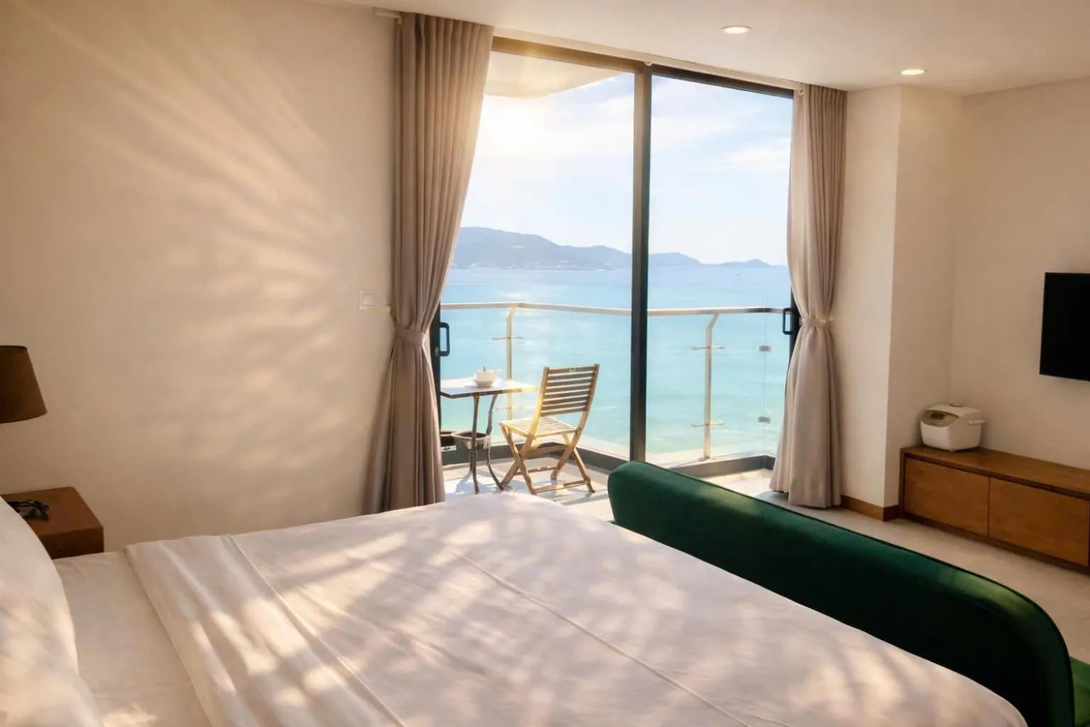 Bed in Holi Beach Hotel & Apartments