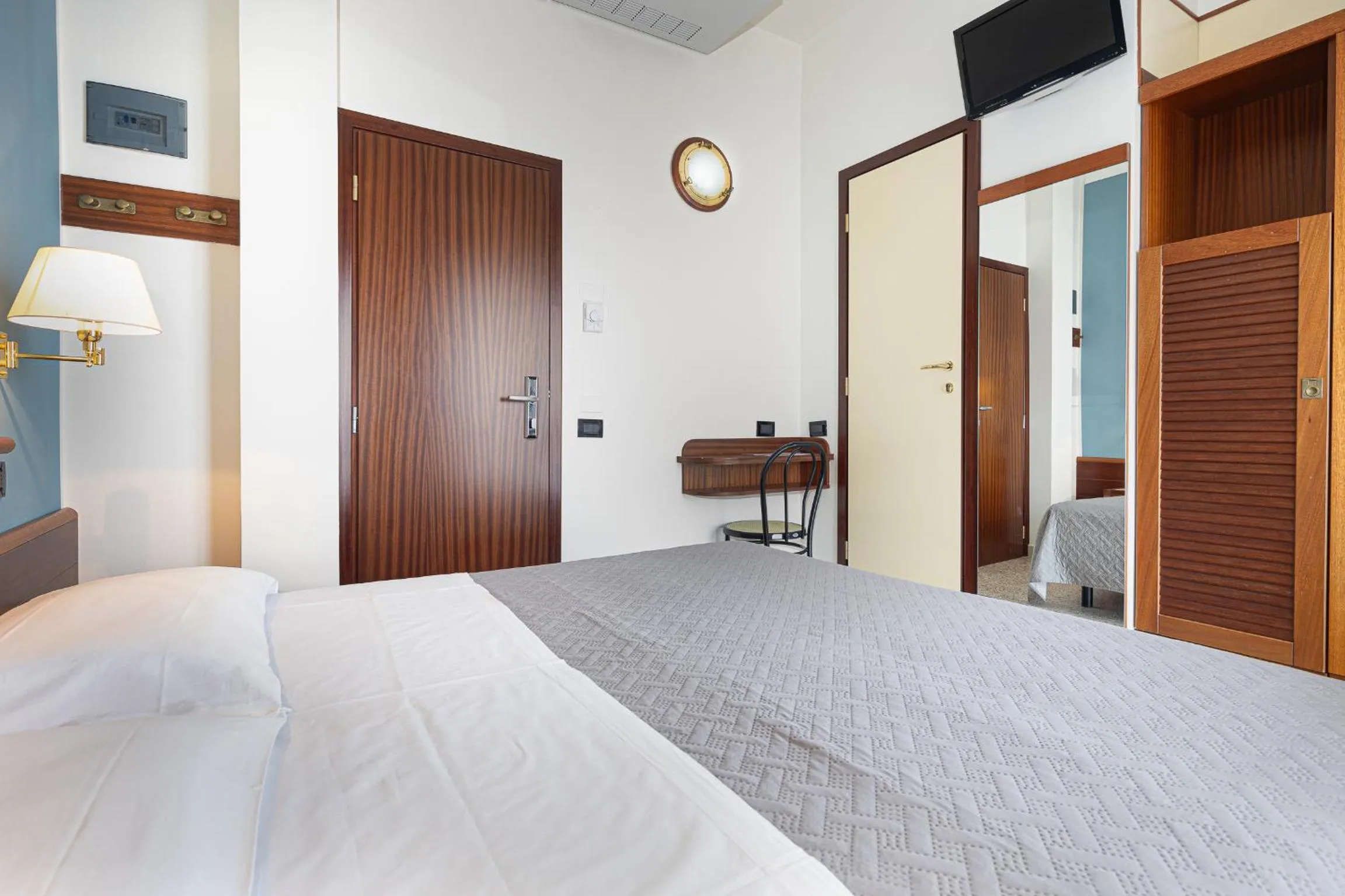 TV and multimedia, Bed in Hotel Avana Fronte Mare