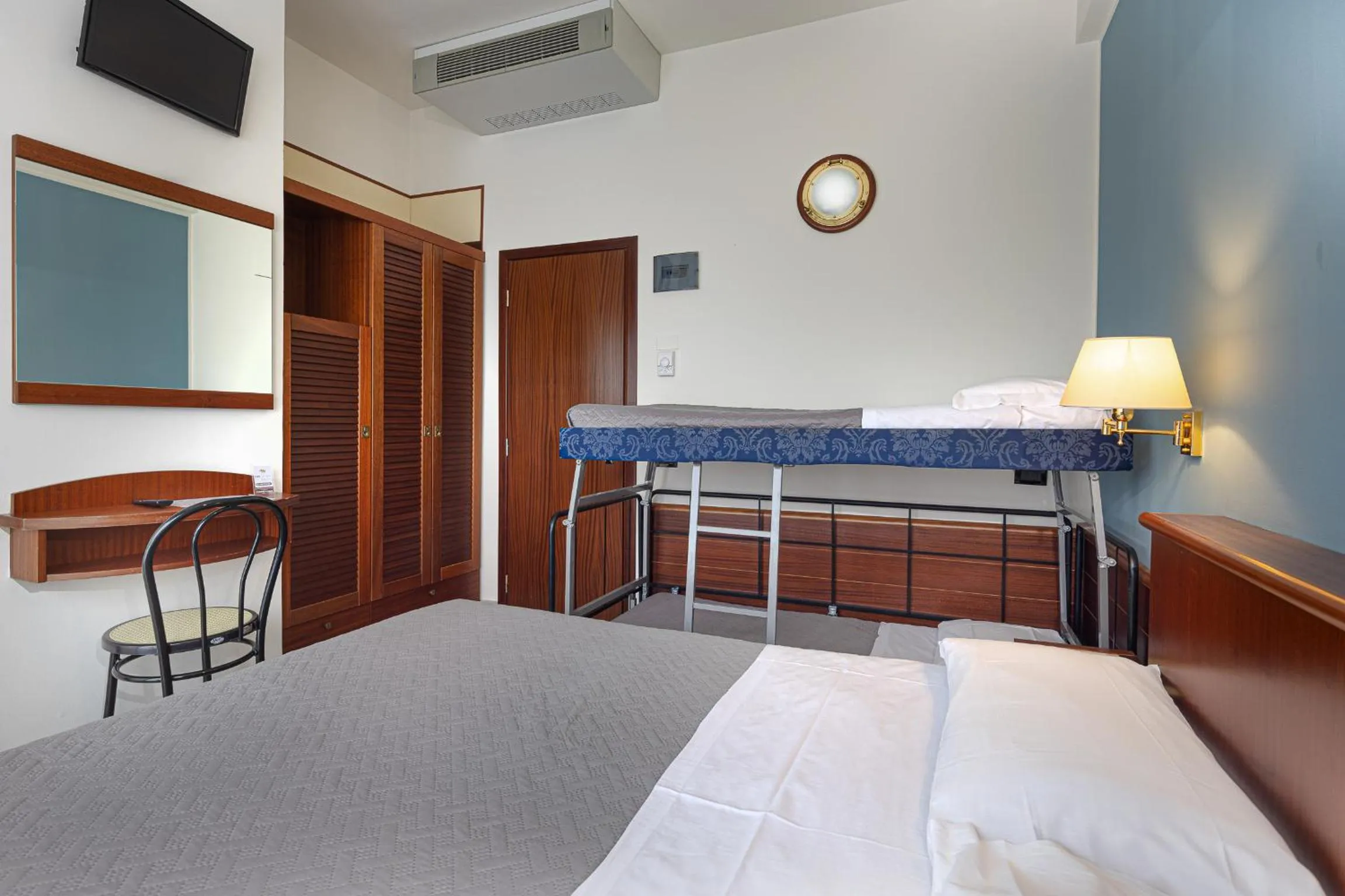 TV and multimedia, Bed in Hotel Avana Fronte Mare