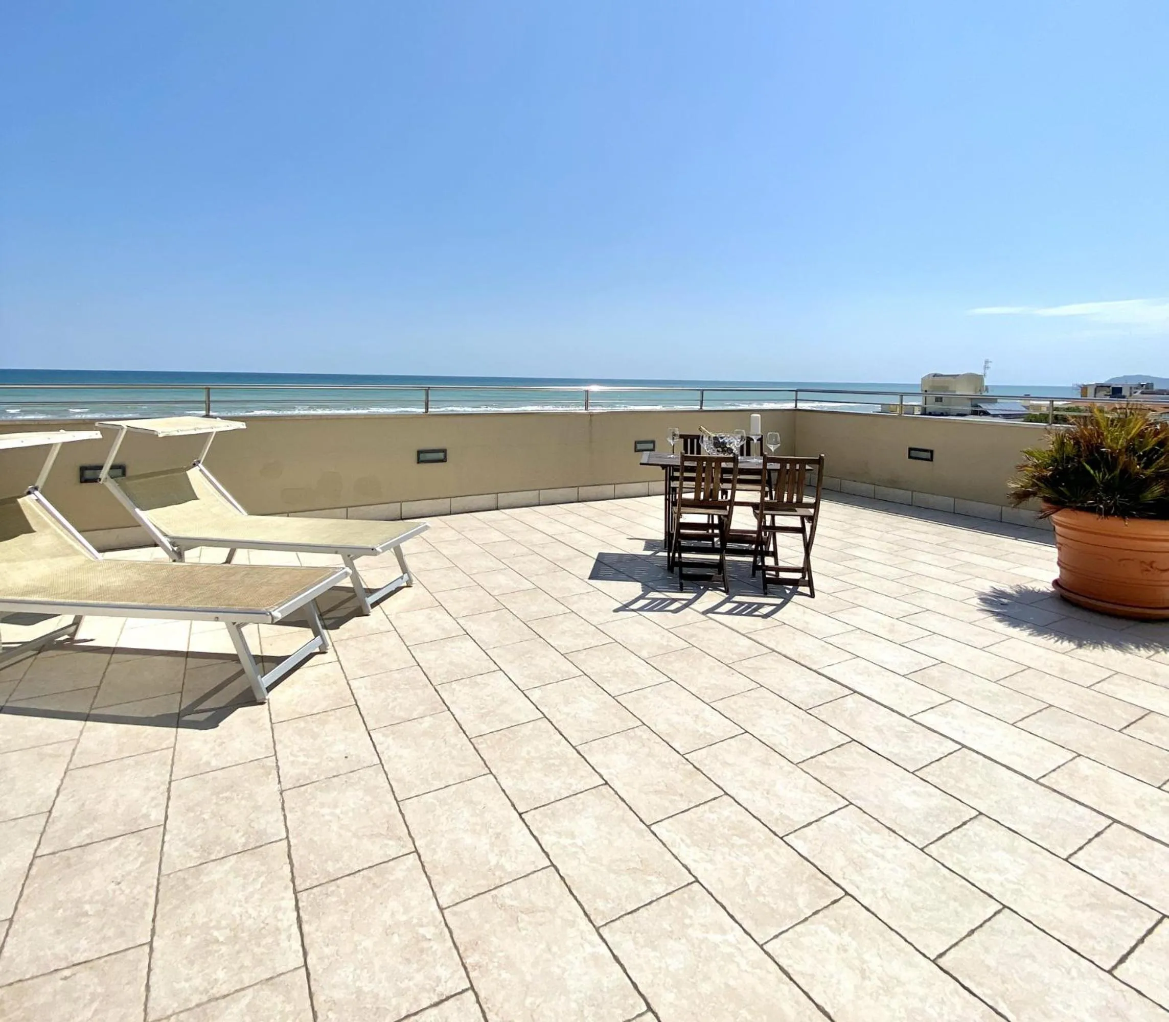 Balcony/Terrace in Hotel Avana Fronte Mare