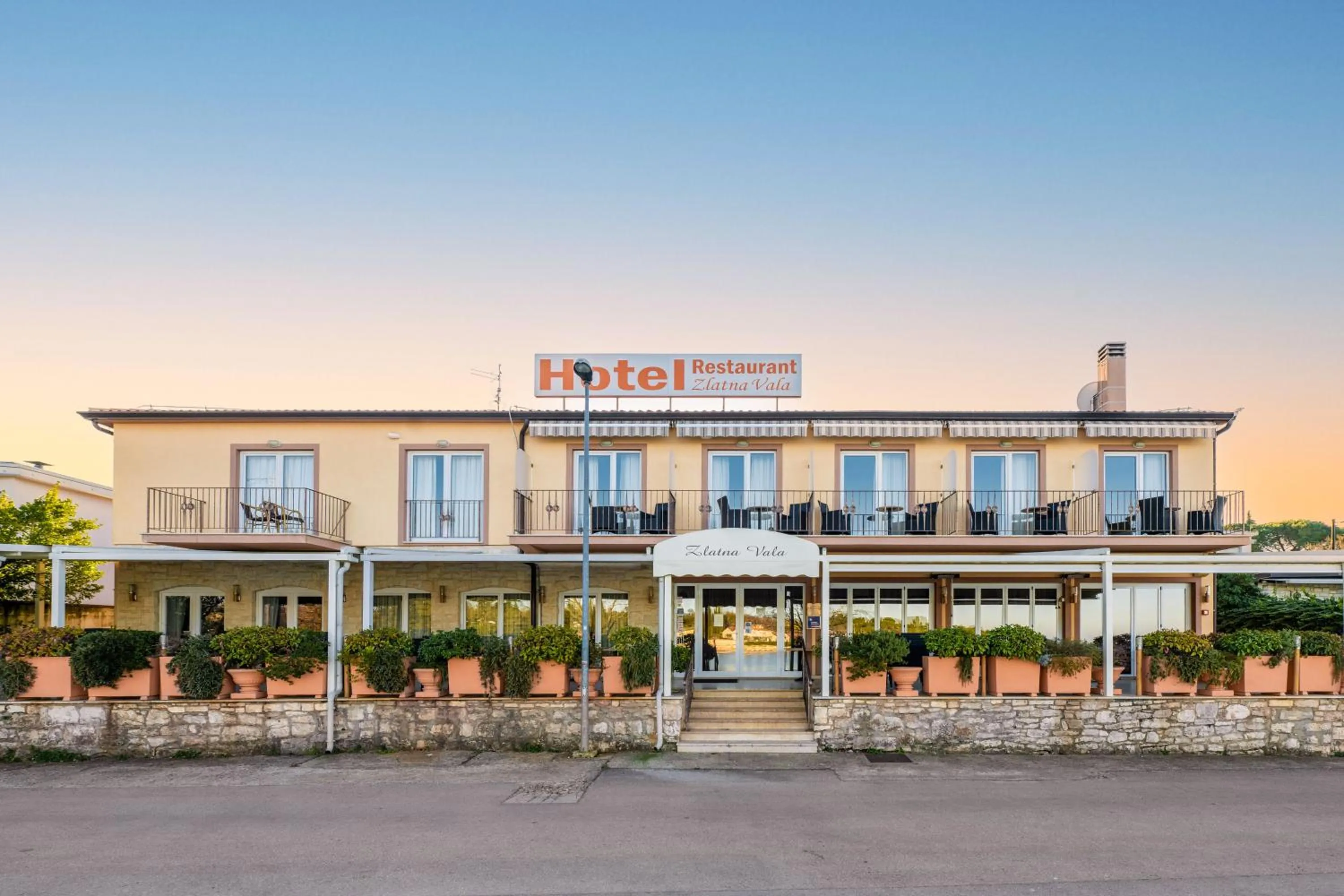 Property building in Hotel Zlatna Vala