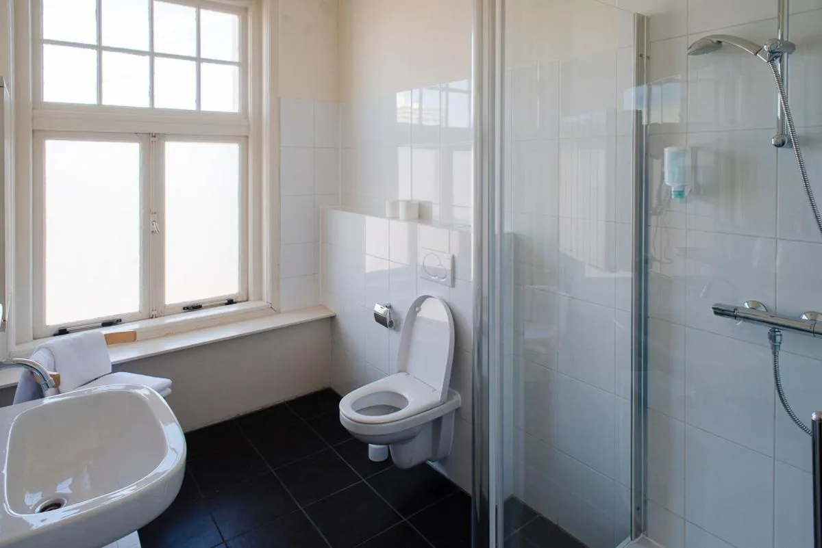 Bathroom in Hotel Grand Cafe Deight