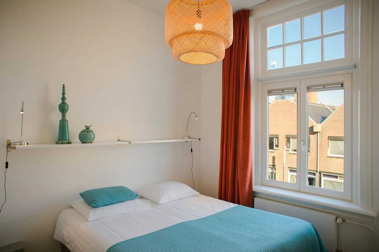 Bed in Hotel Grand Cafe Deight