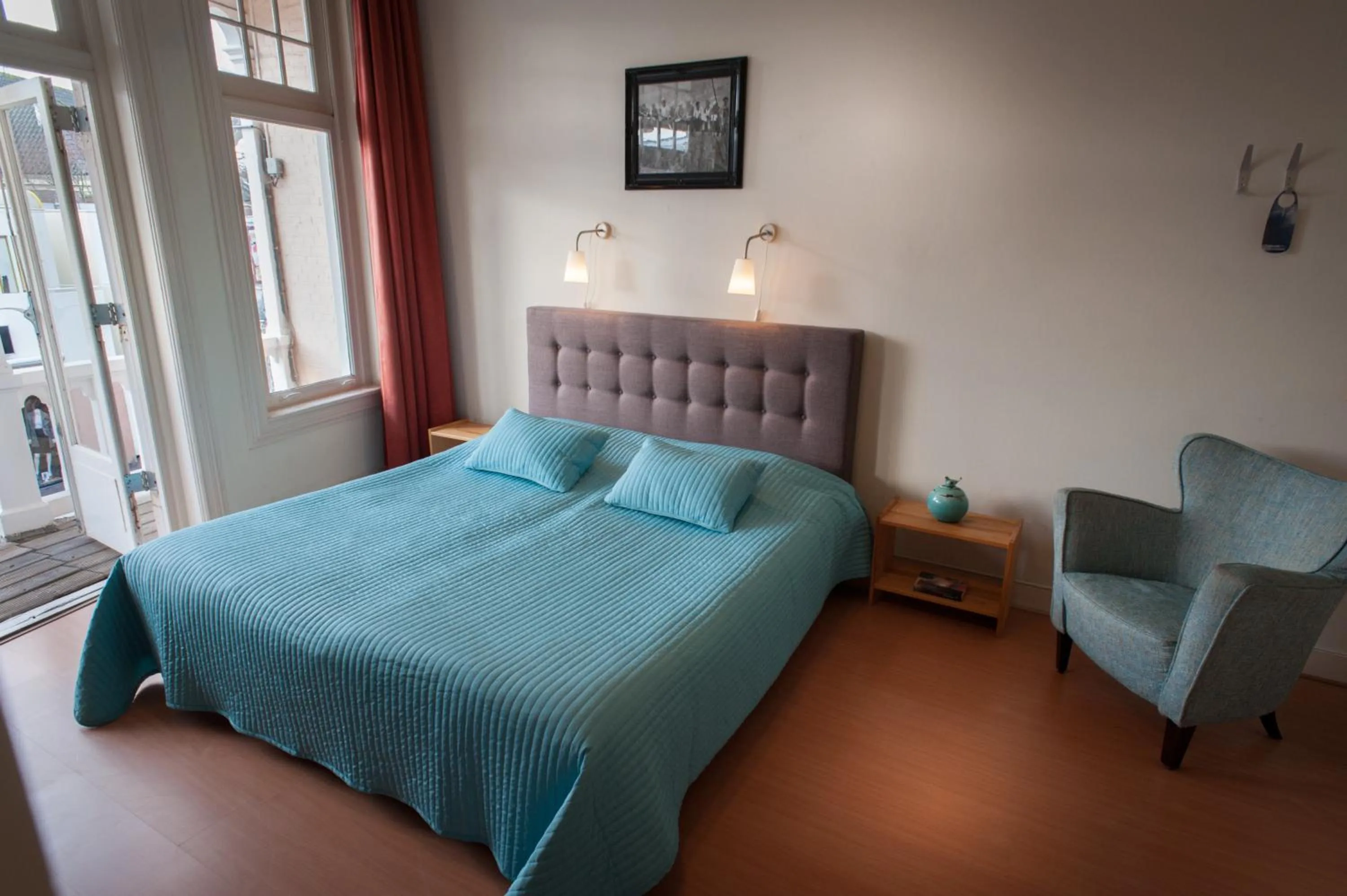 Bed in Hotel Grand Cafe Deight