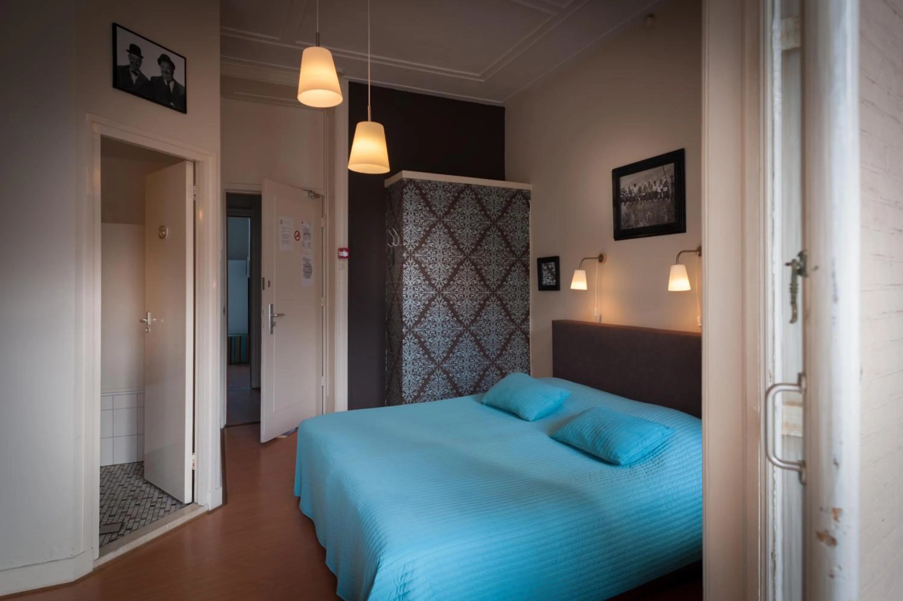 Bed in Hotel Grand Cafe Deight