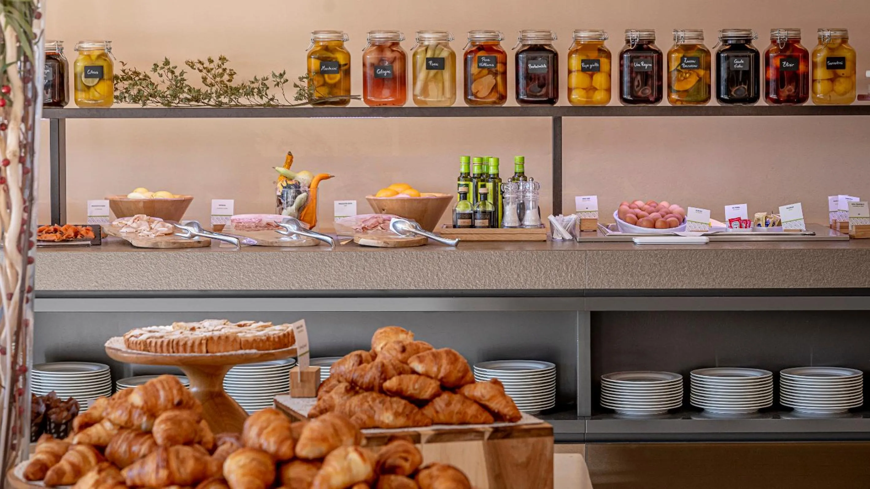 Buffet breakfast in MOVE Hotels Venezia Nord