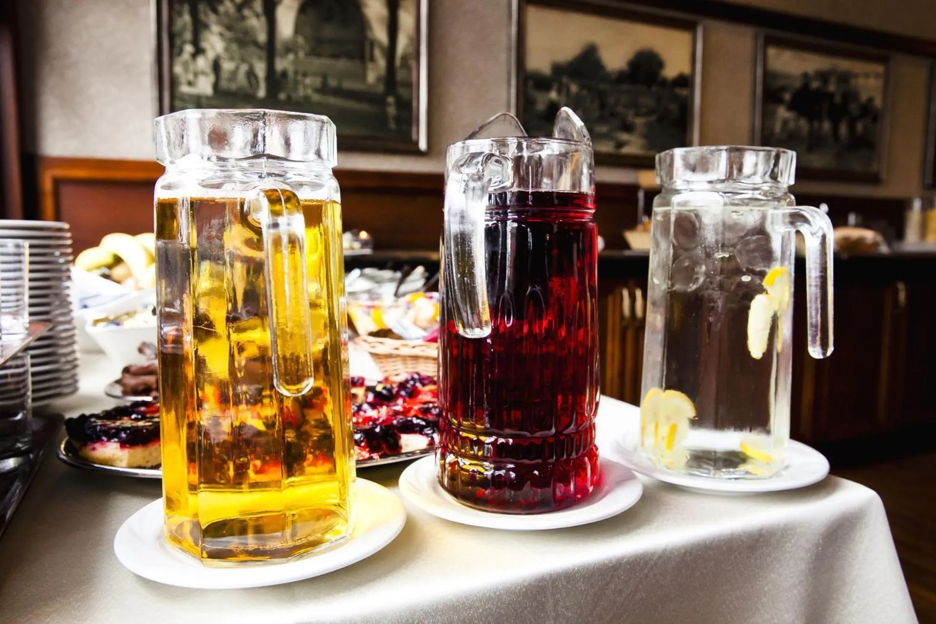 Food and drinks in Hotel&Spa Stary Dziwnów basen swimming pool