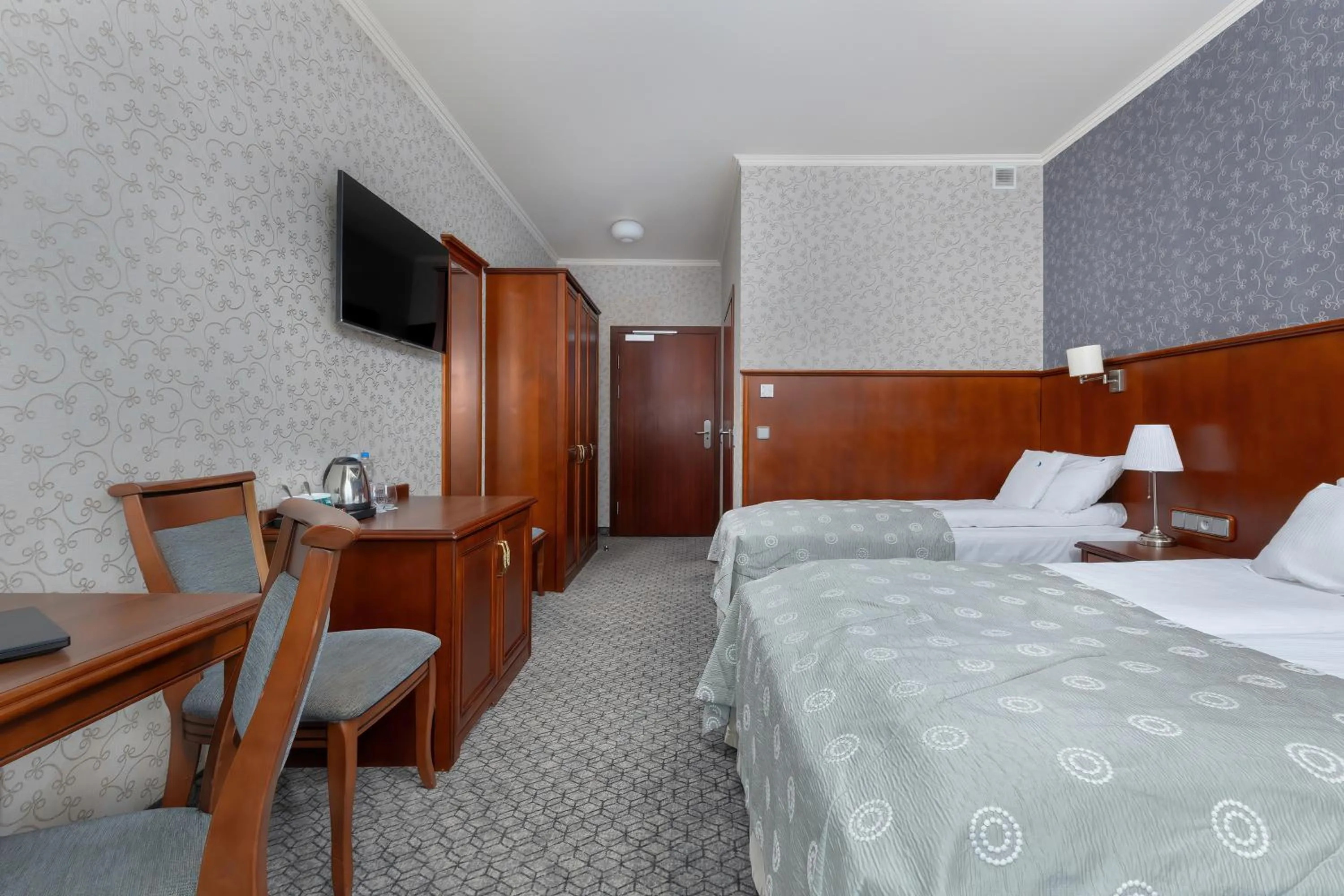 Coffee/tea facilities, Bed in Hotel&Spa Stary Dziwnów basen swimming pool