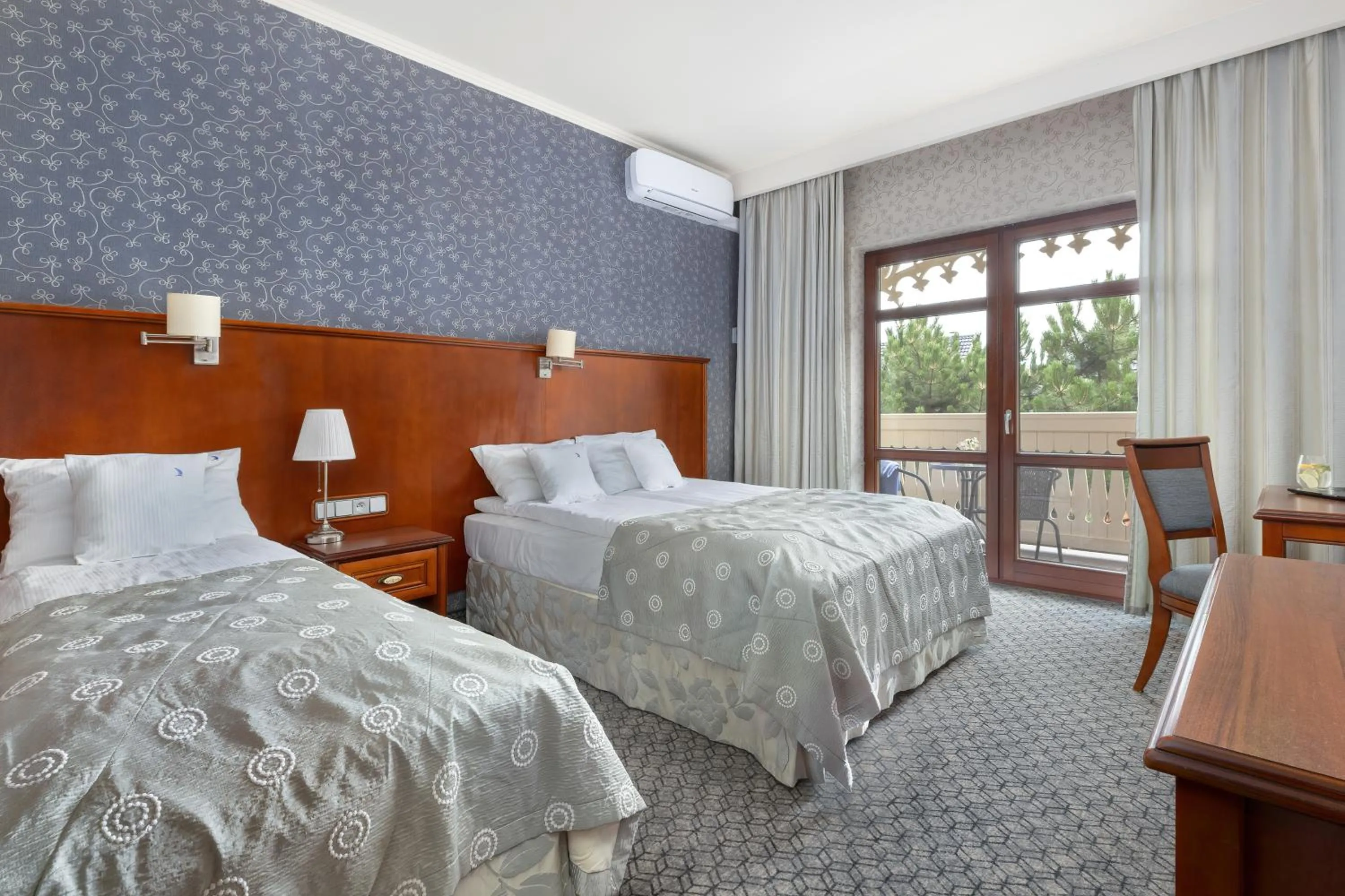 Bed in Hotel&Spa Stary Dziwnów basen swimming pool