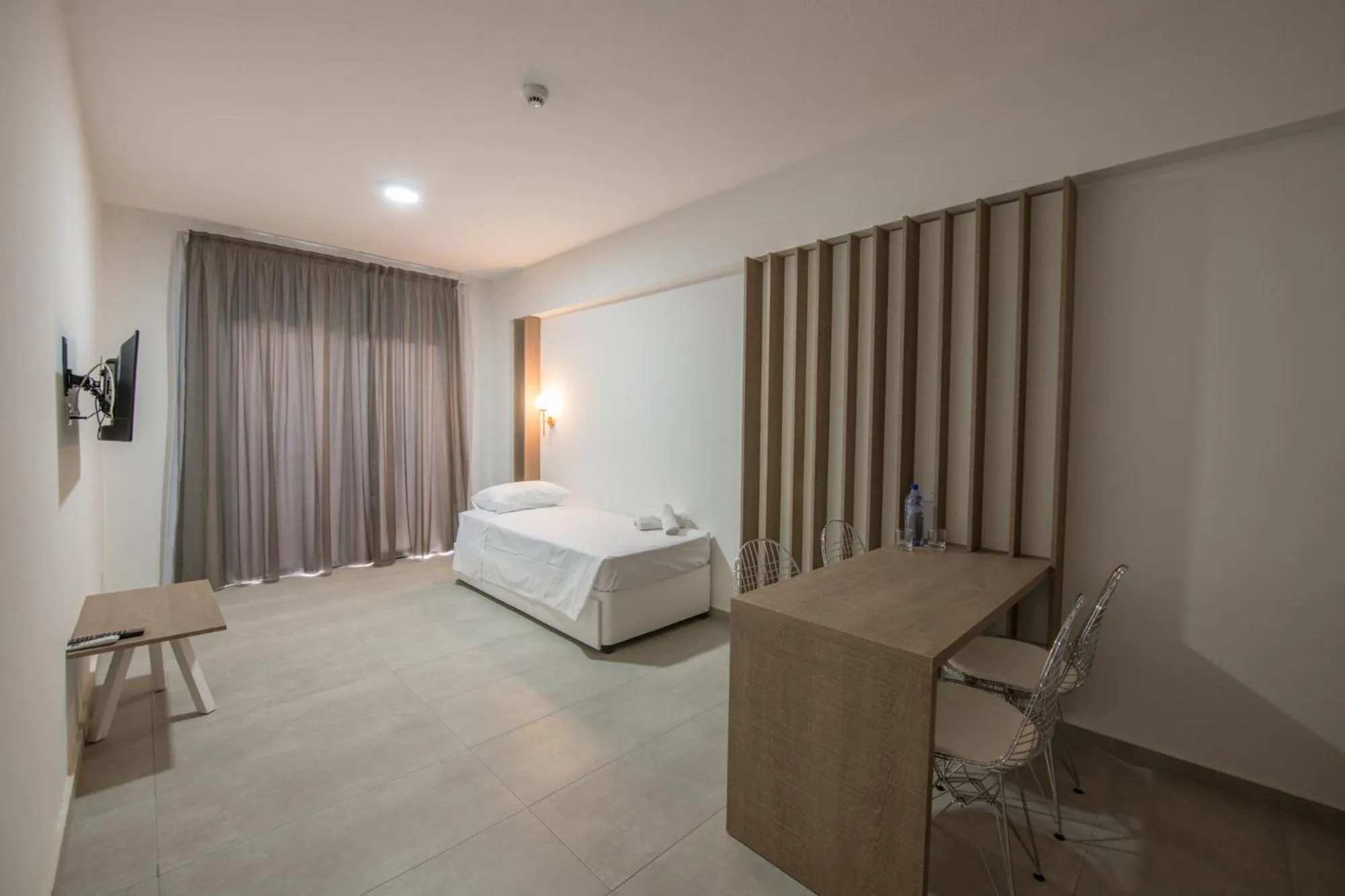 Bed in Narcissos Waterpark Resort