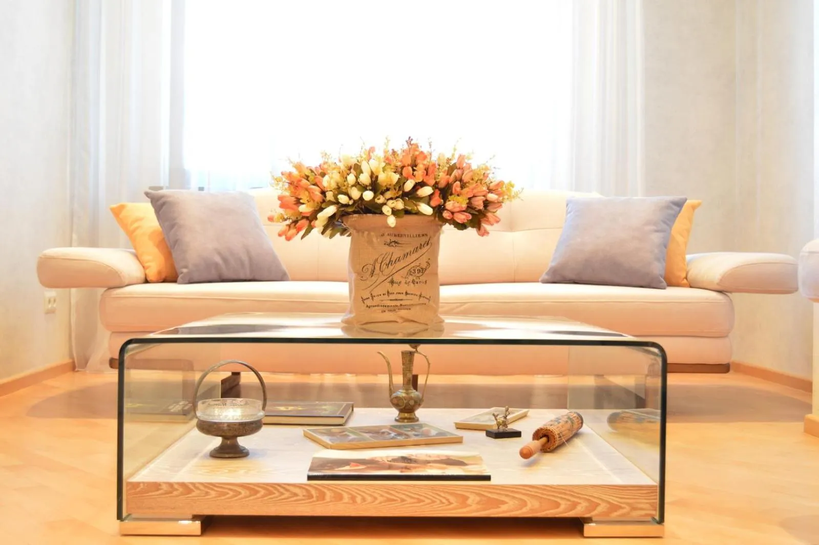 Decorative detail in Super Luxury Apartments