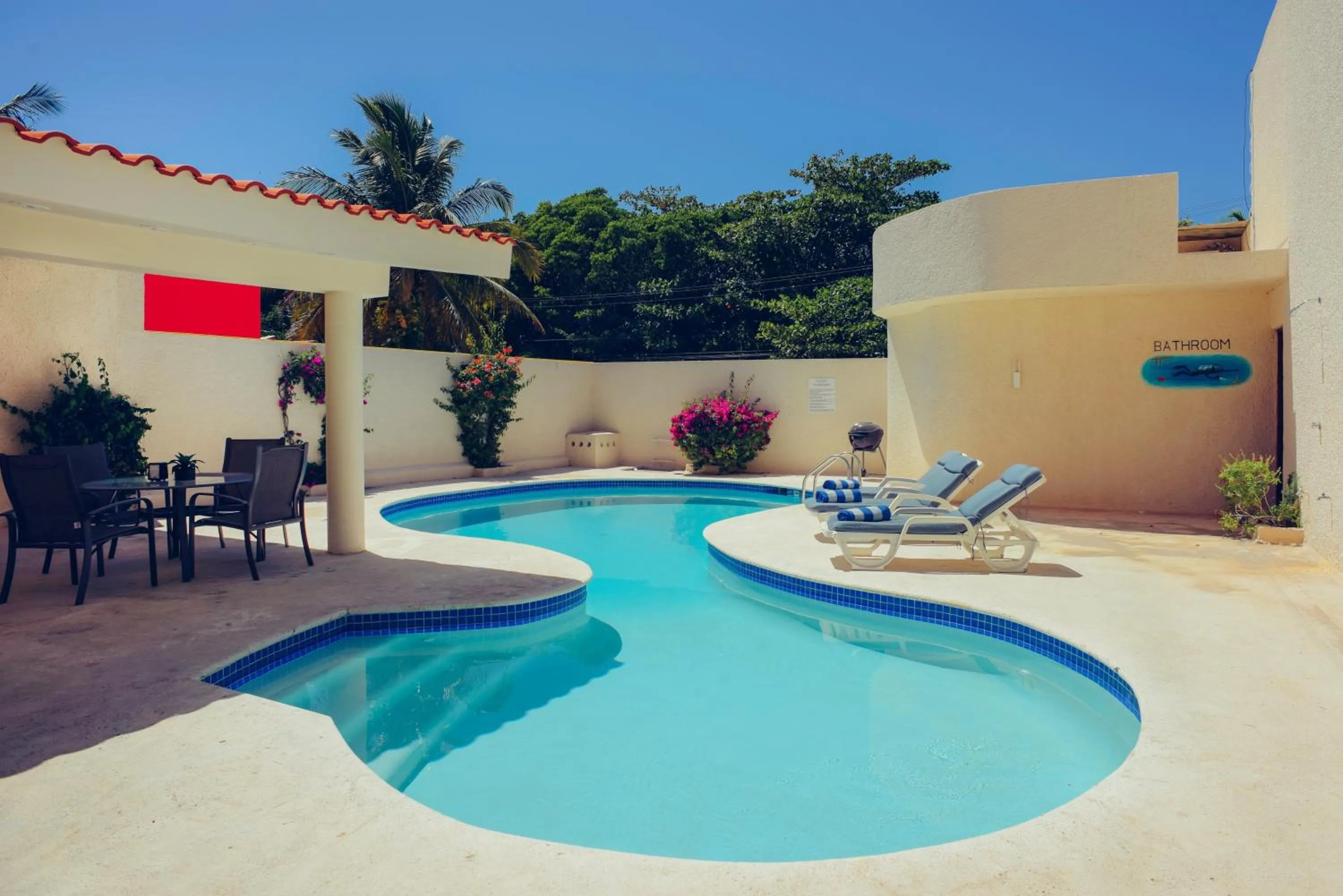 Swimming pool in Aquatech Villas DeRosa Resort