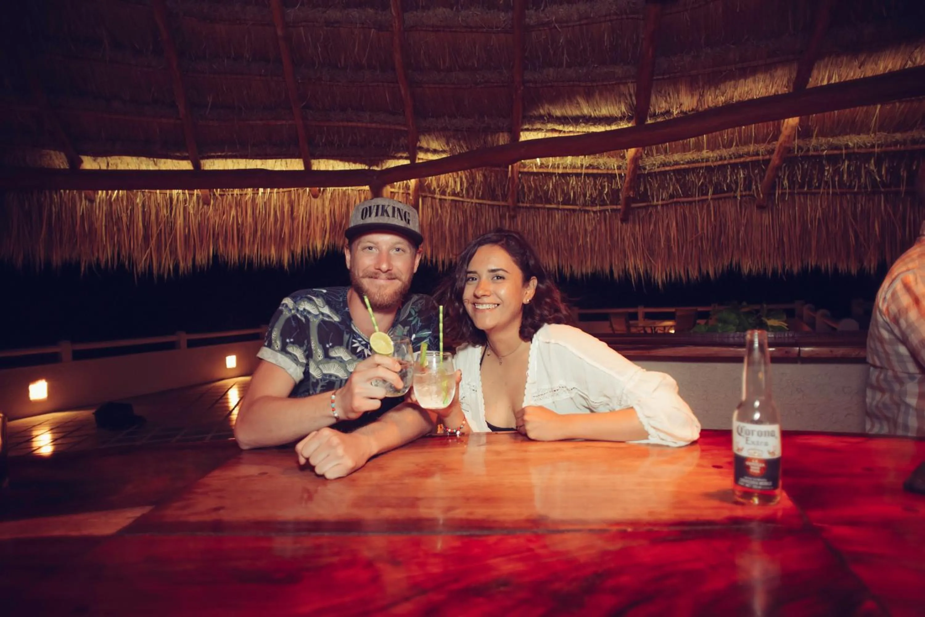 Lounge or bar in Aquatech Villas DeRosa Resort