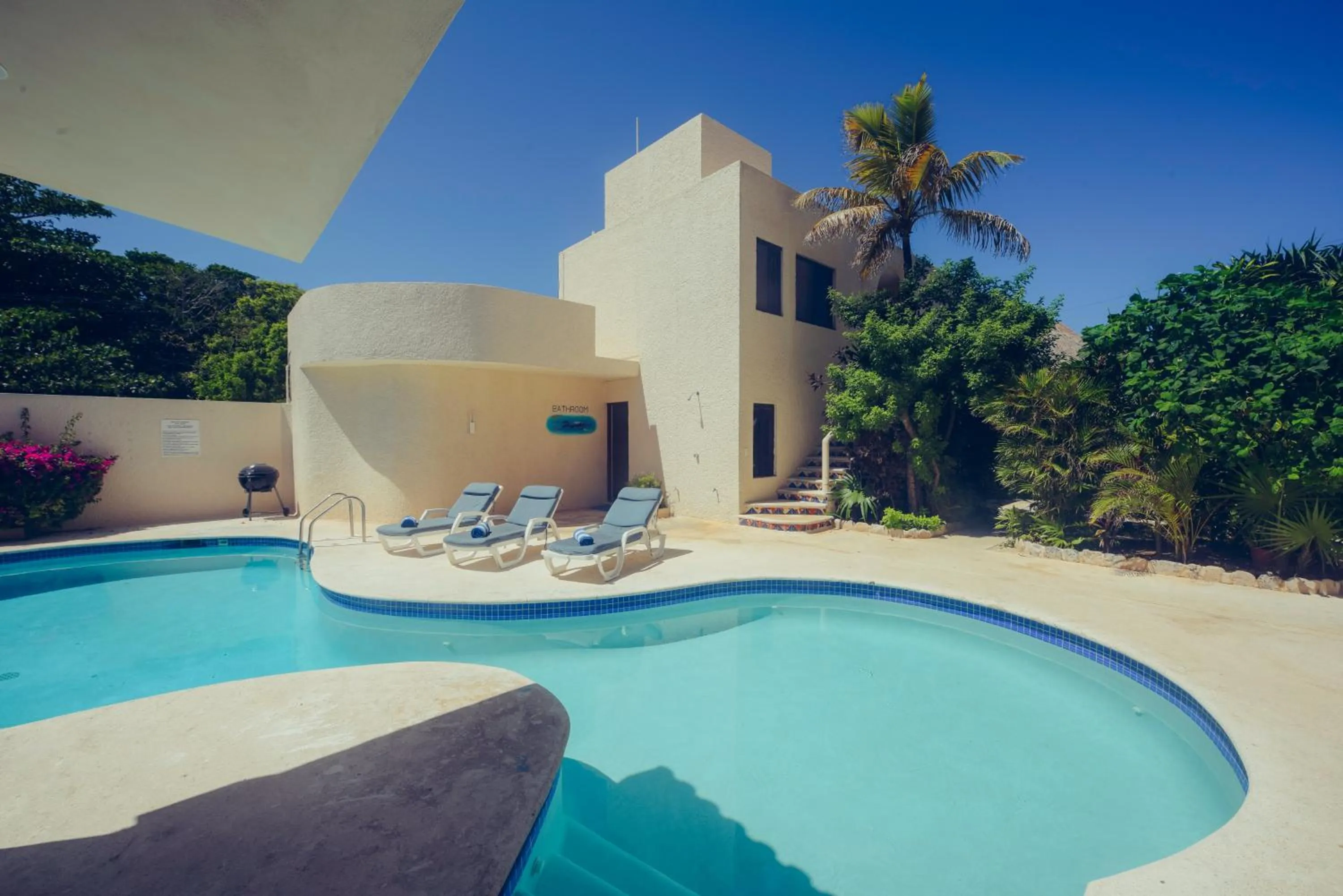 Swimming pool in Aquatech Villas DeRosa Resort