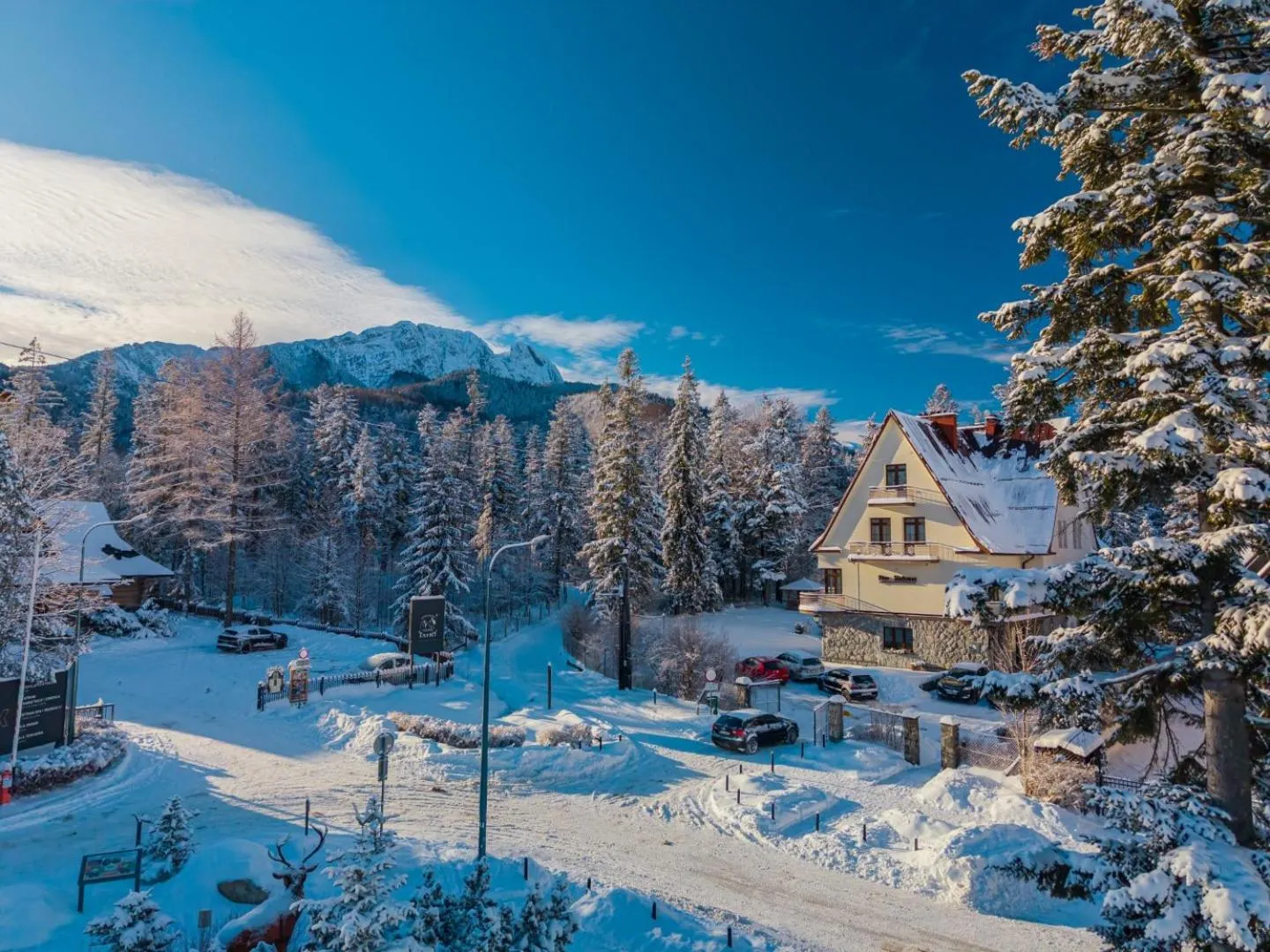 Property building in Zespół Dolina Białego - Willa Pan Tadeusz