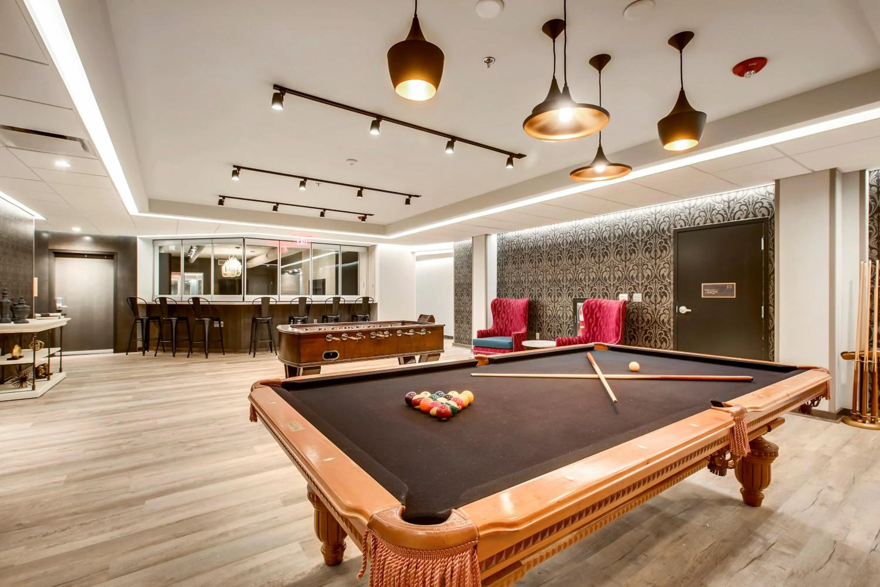 Billiard in Etage Executive Living