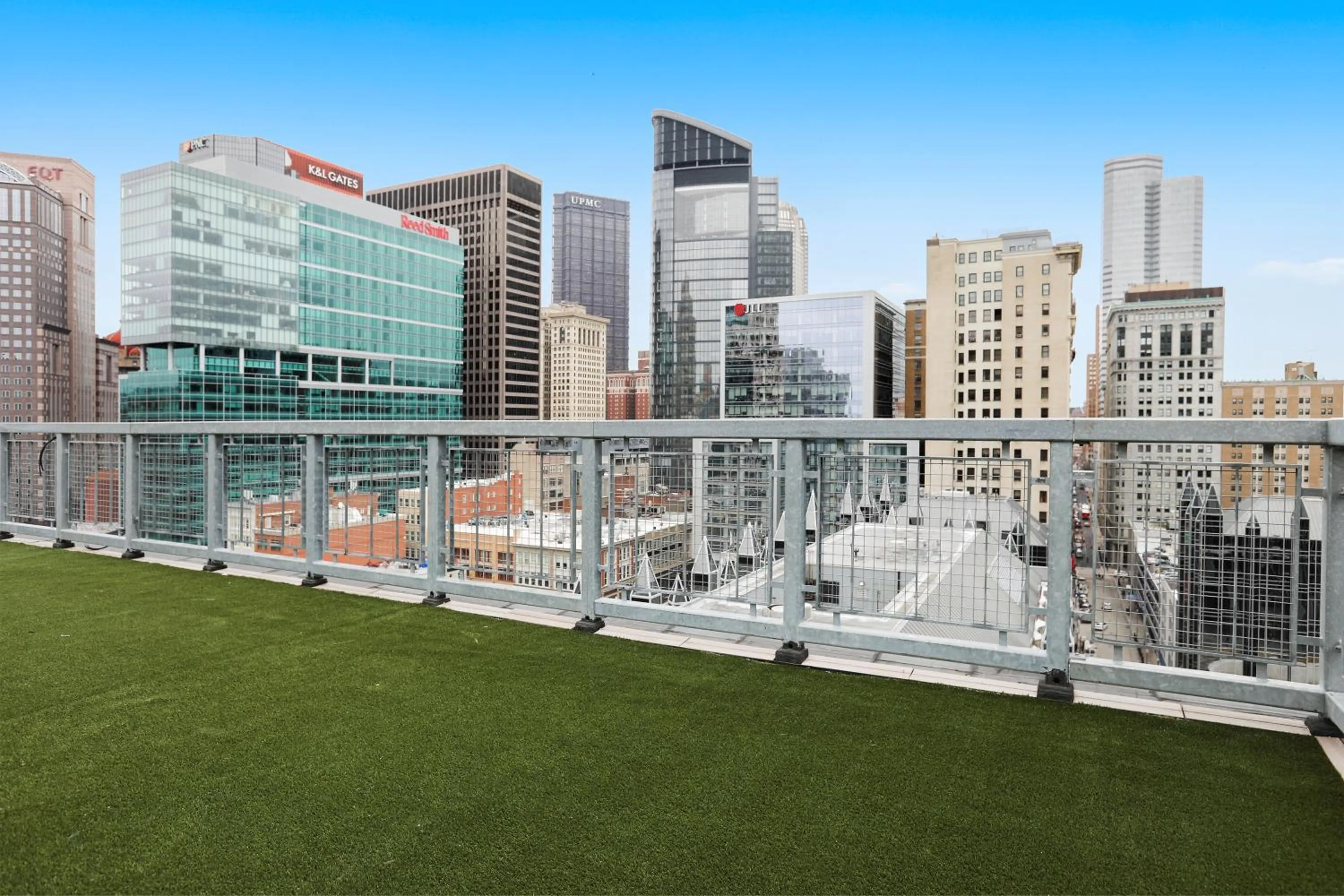 Pets in Etage Executive Living