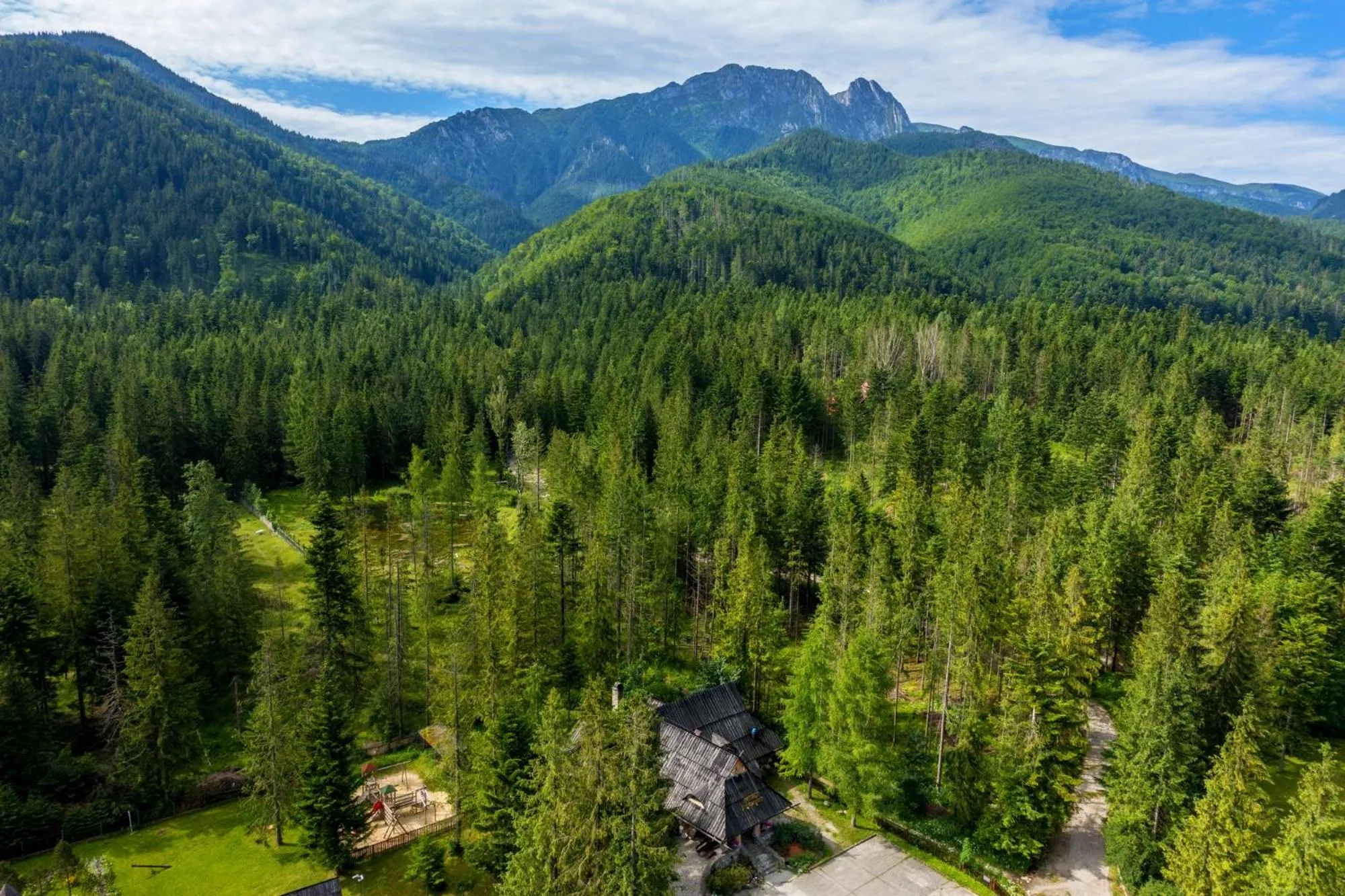 Nearby landmark in Zespół Dolina Białego - Pensjonat Telimena