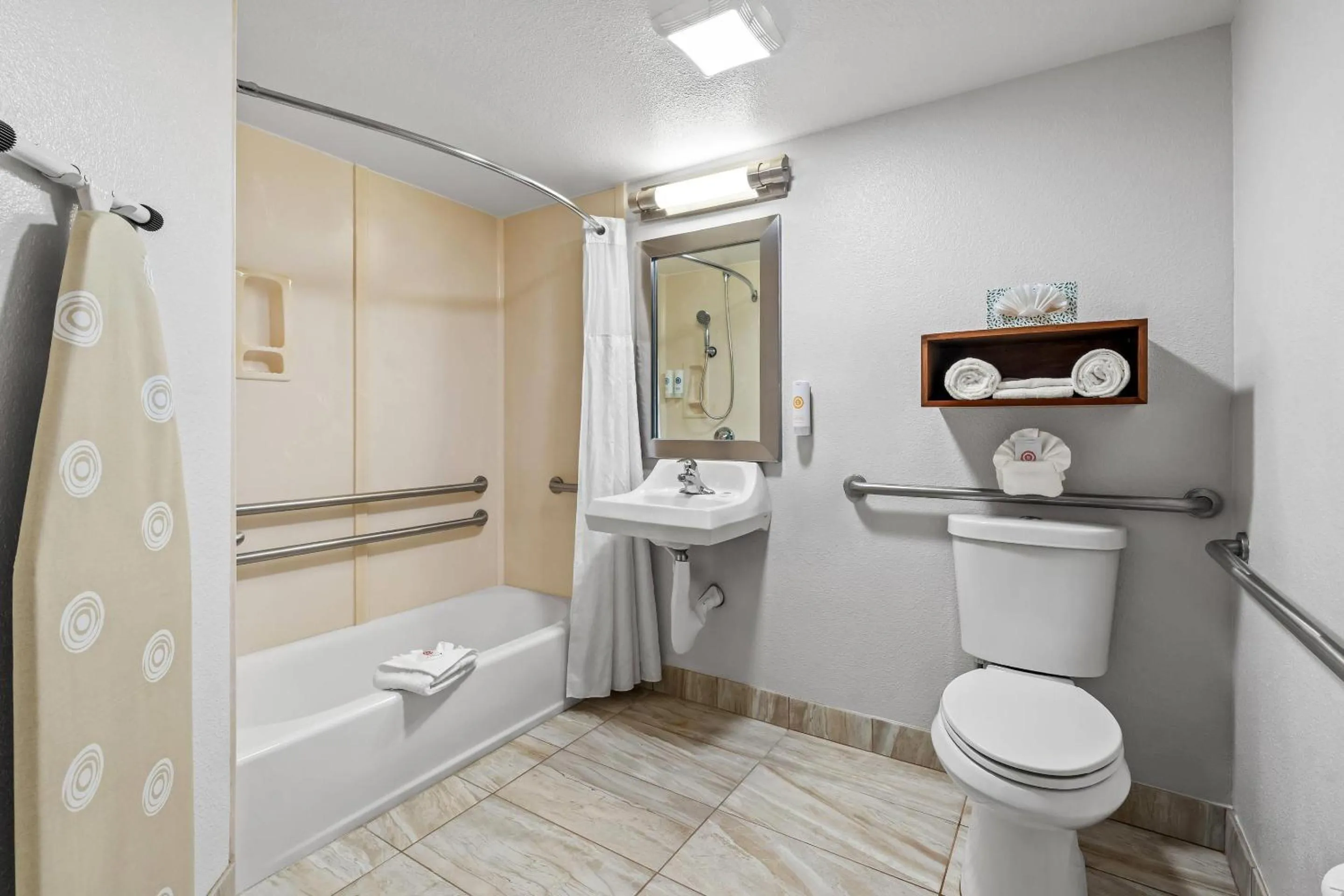 Bedroom in Comfort Inn South San Jose - Morgan Hill