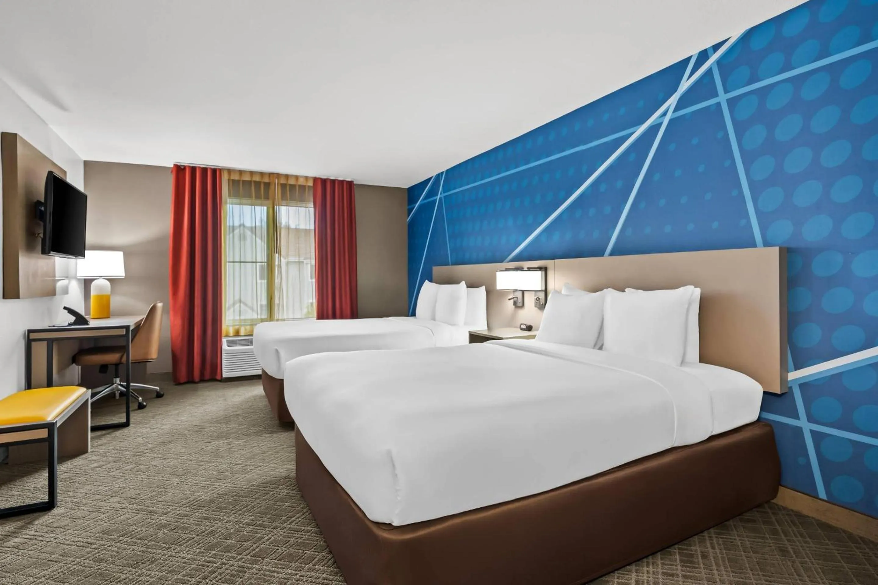 Bedroom, Bed in Comfort Inn South San Jose - Morgan Hill