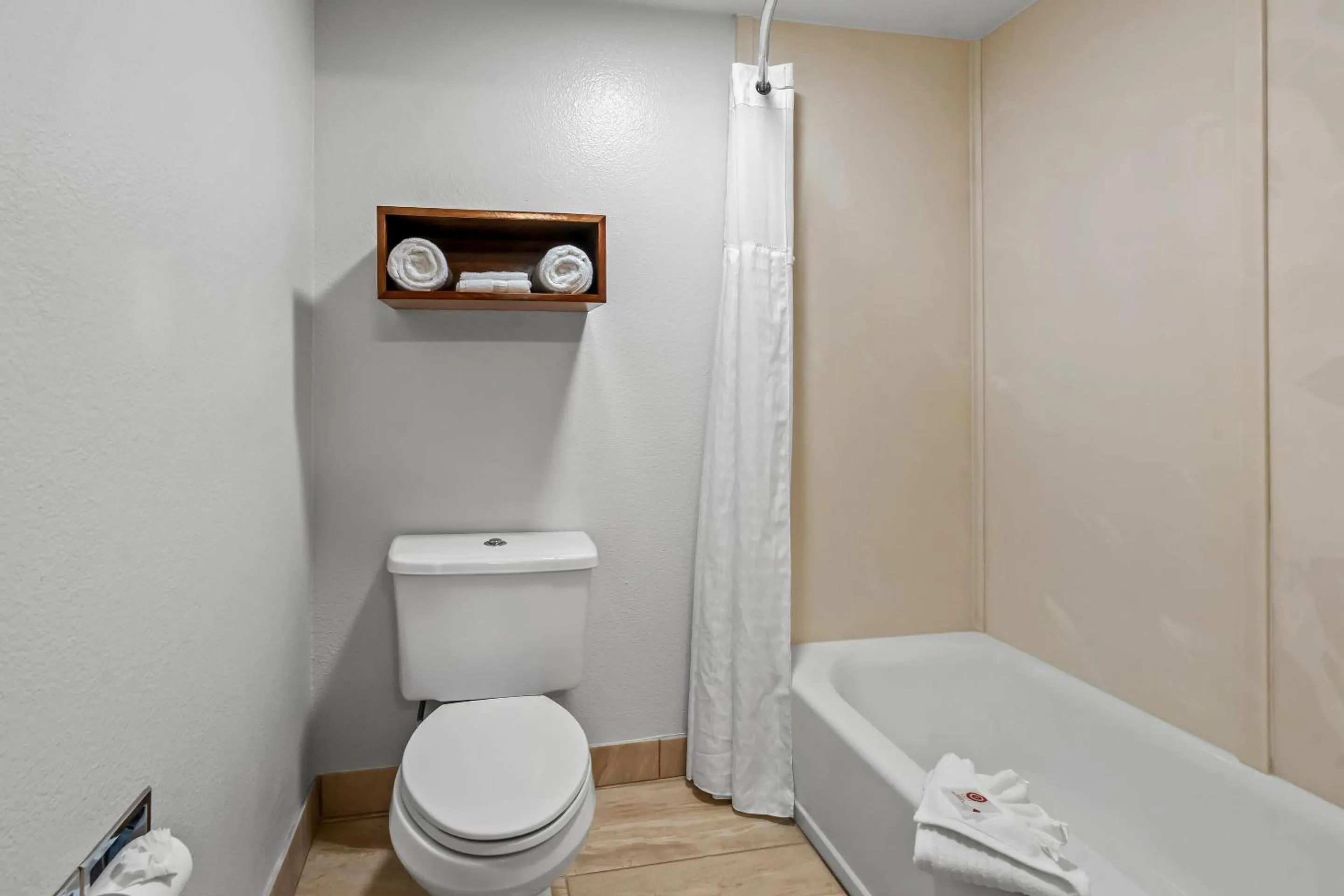 Bedroom in Comfort Inn South San Jose - Morgan Hill