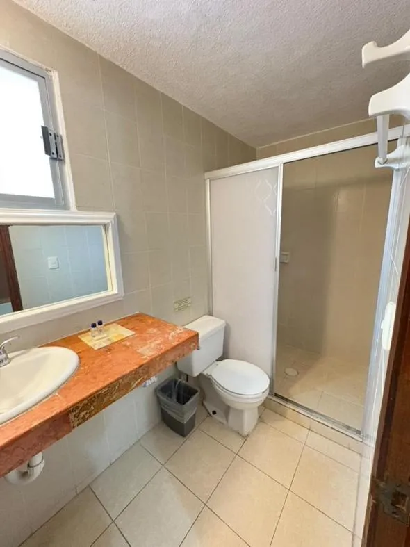 Shower in Suites Cancun Center