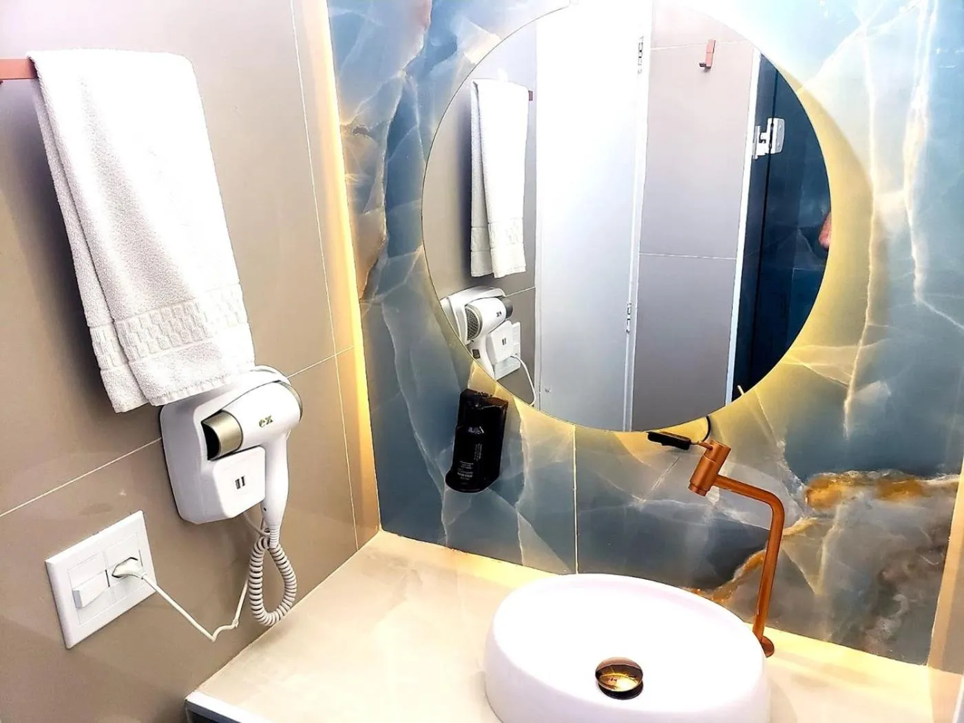 Toilet in Costa Maris Beach Hotel Frente Mar