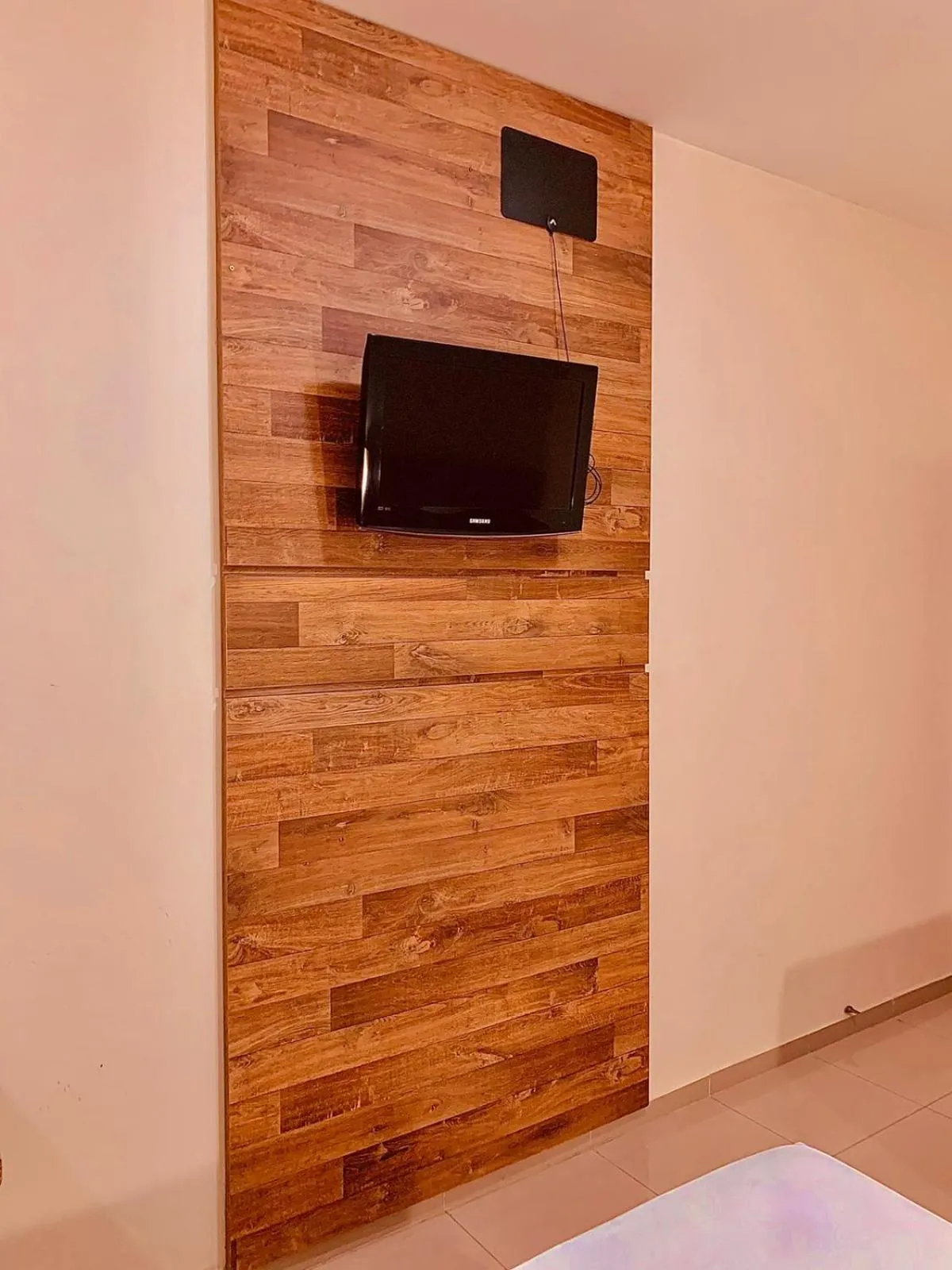 Victoria Plaza Hotel