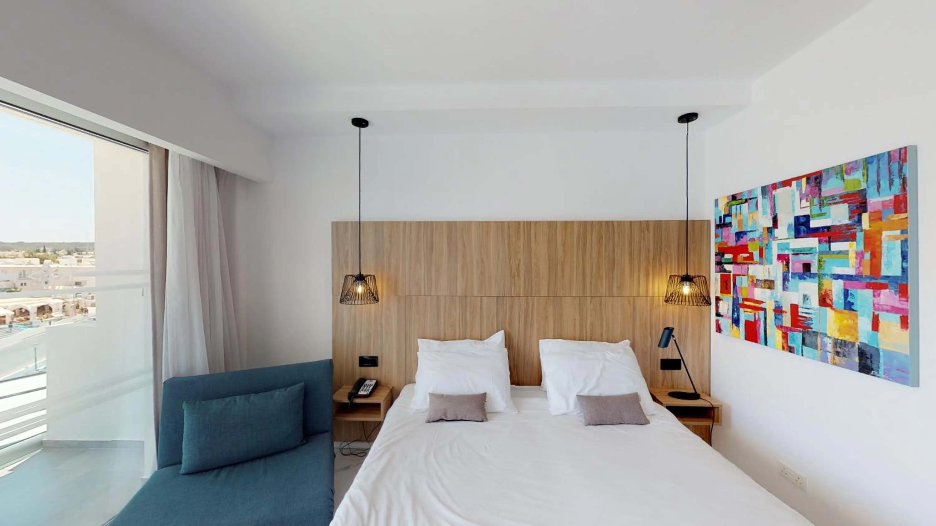 View (from property/room), Bed in The Blue Ivy Hotel & Suites