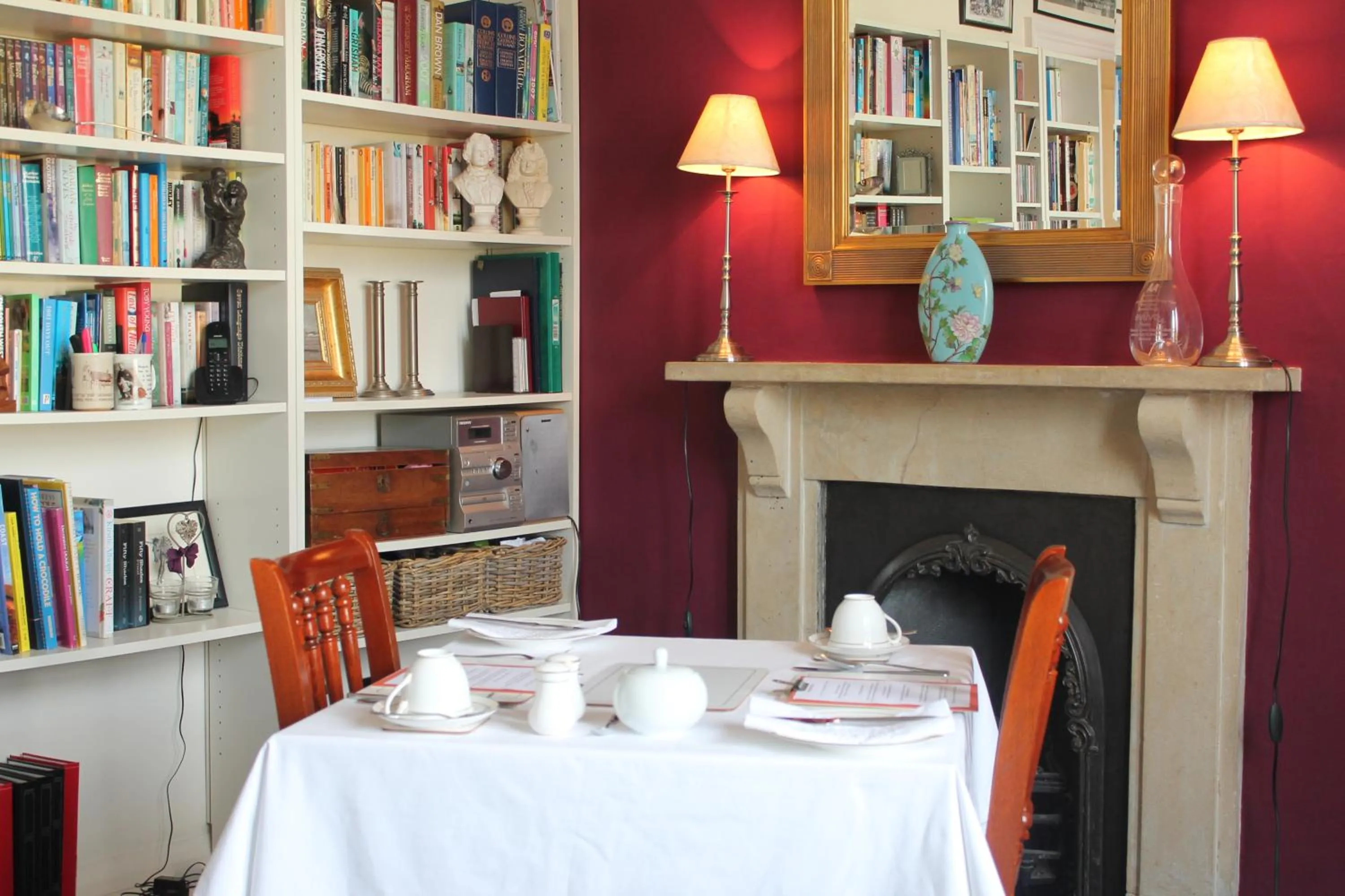 Restaurant/places to eat in Ashbury Bed & Breakfast