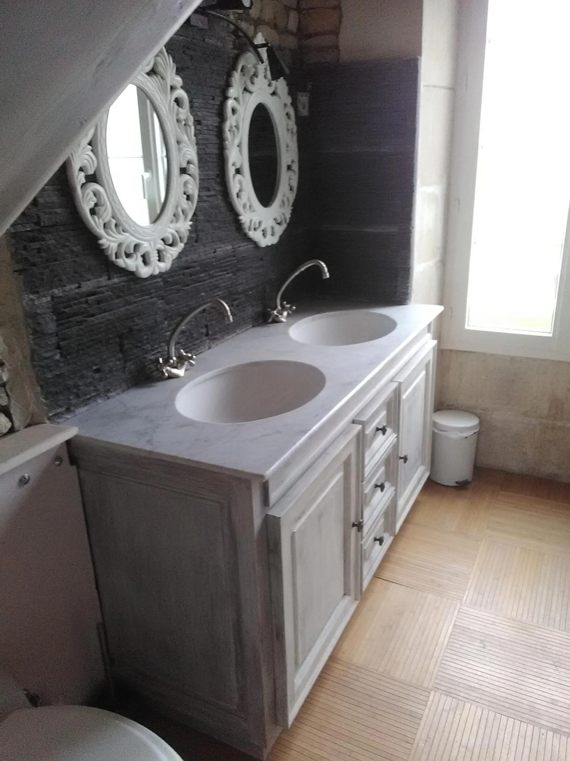 Bathroom in Le Marais Picotin