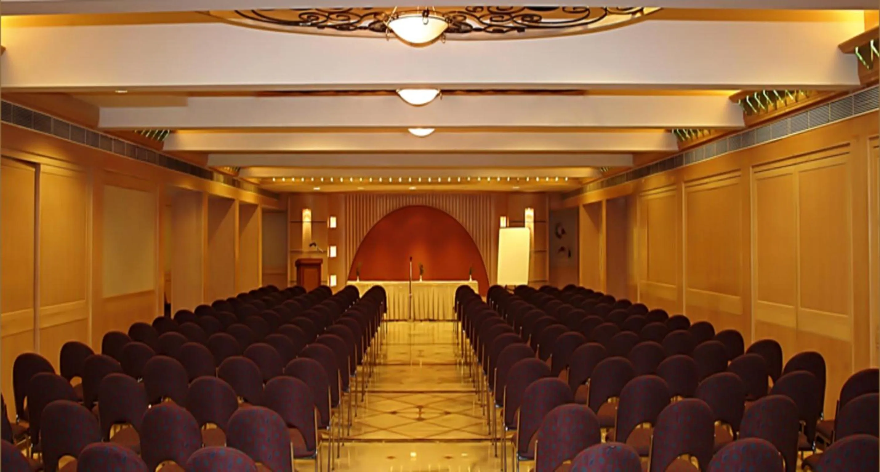 Banquet/Function facilities in Comfort Inn President Near Ahmedabad Junction Station