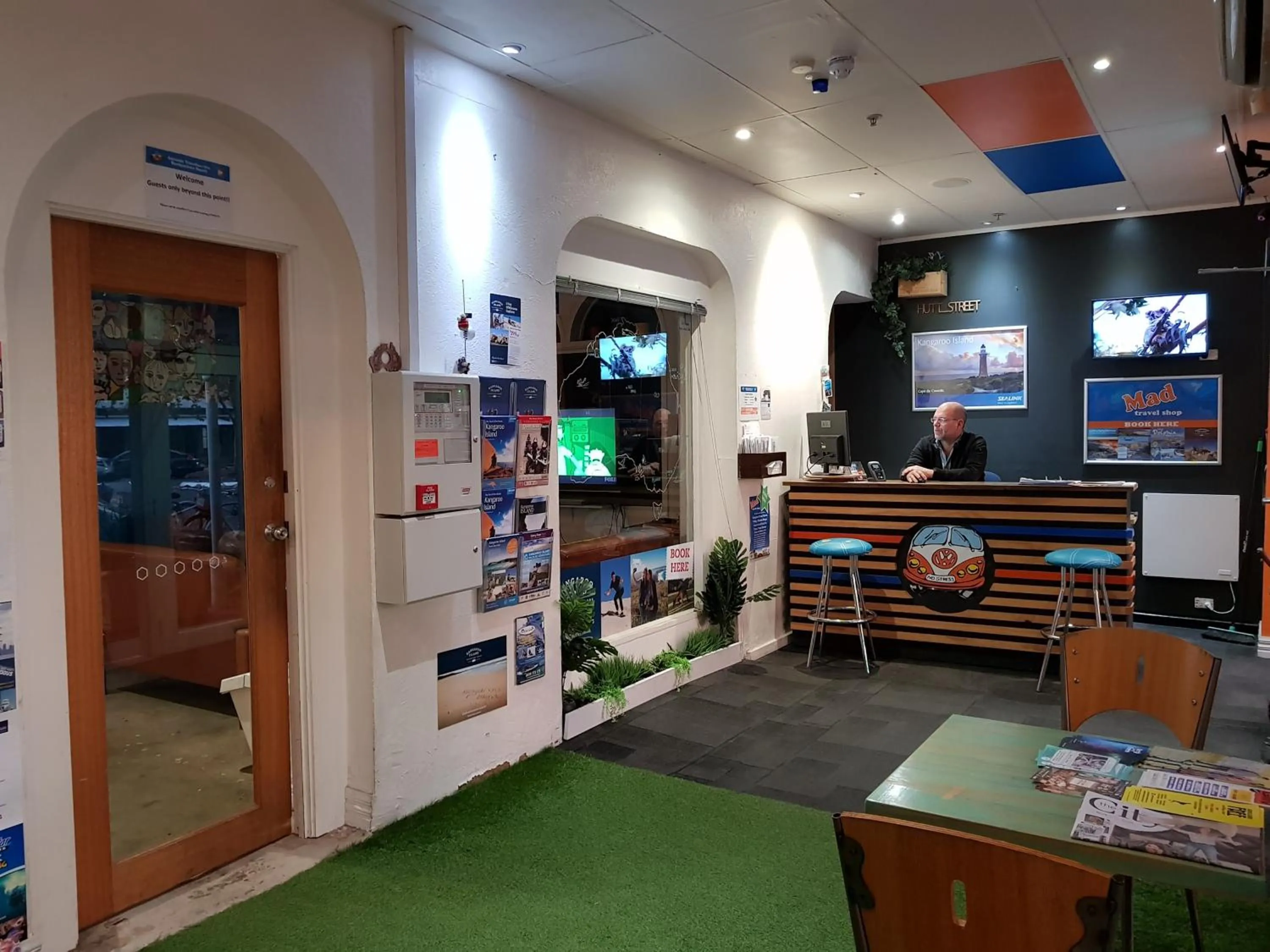 Lobby or reception in Adelaide Travellers Inn Backpackers Hostel