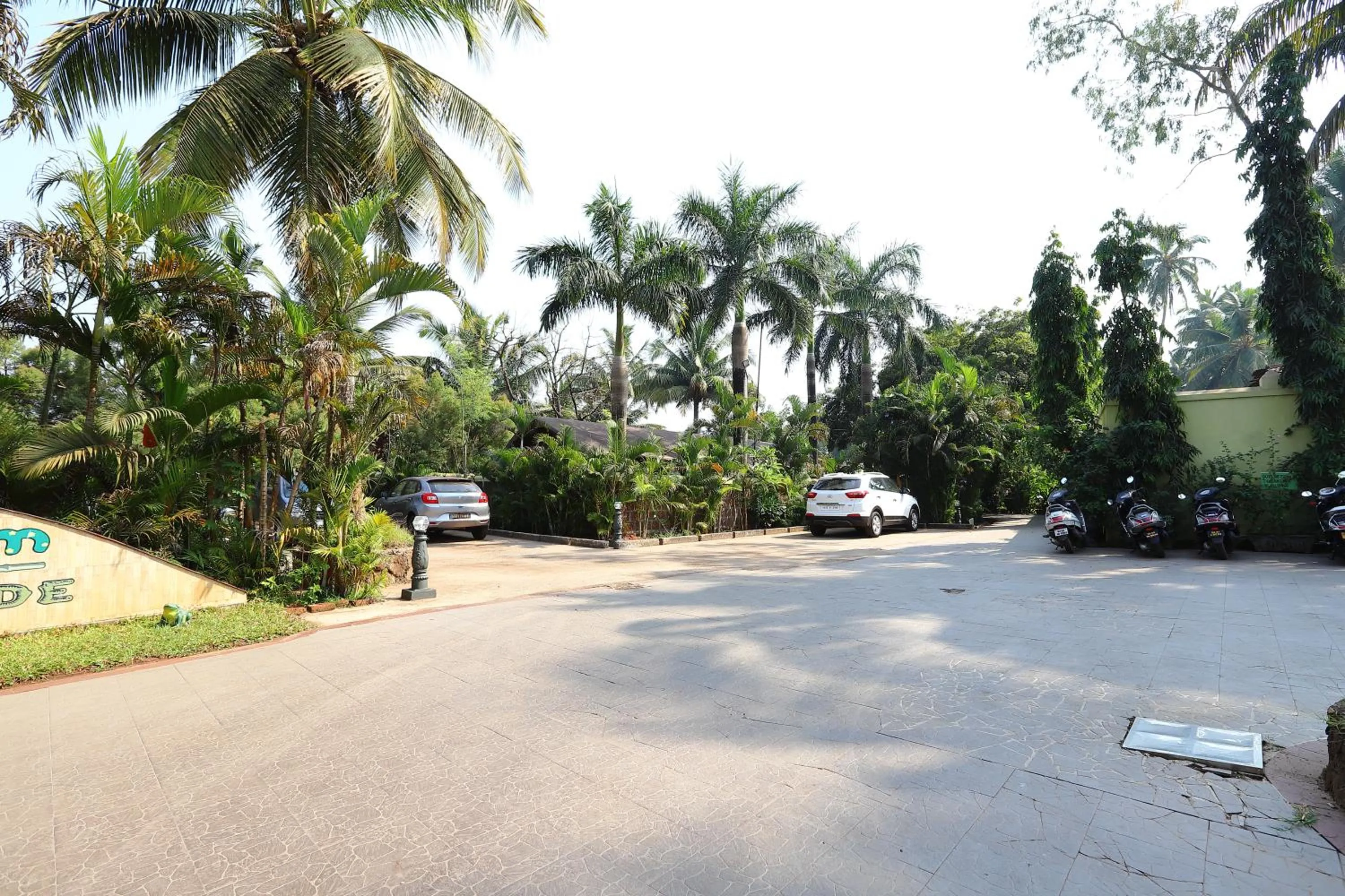 Parking in Resort Primo Bom Terra Verde