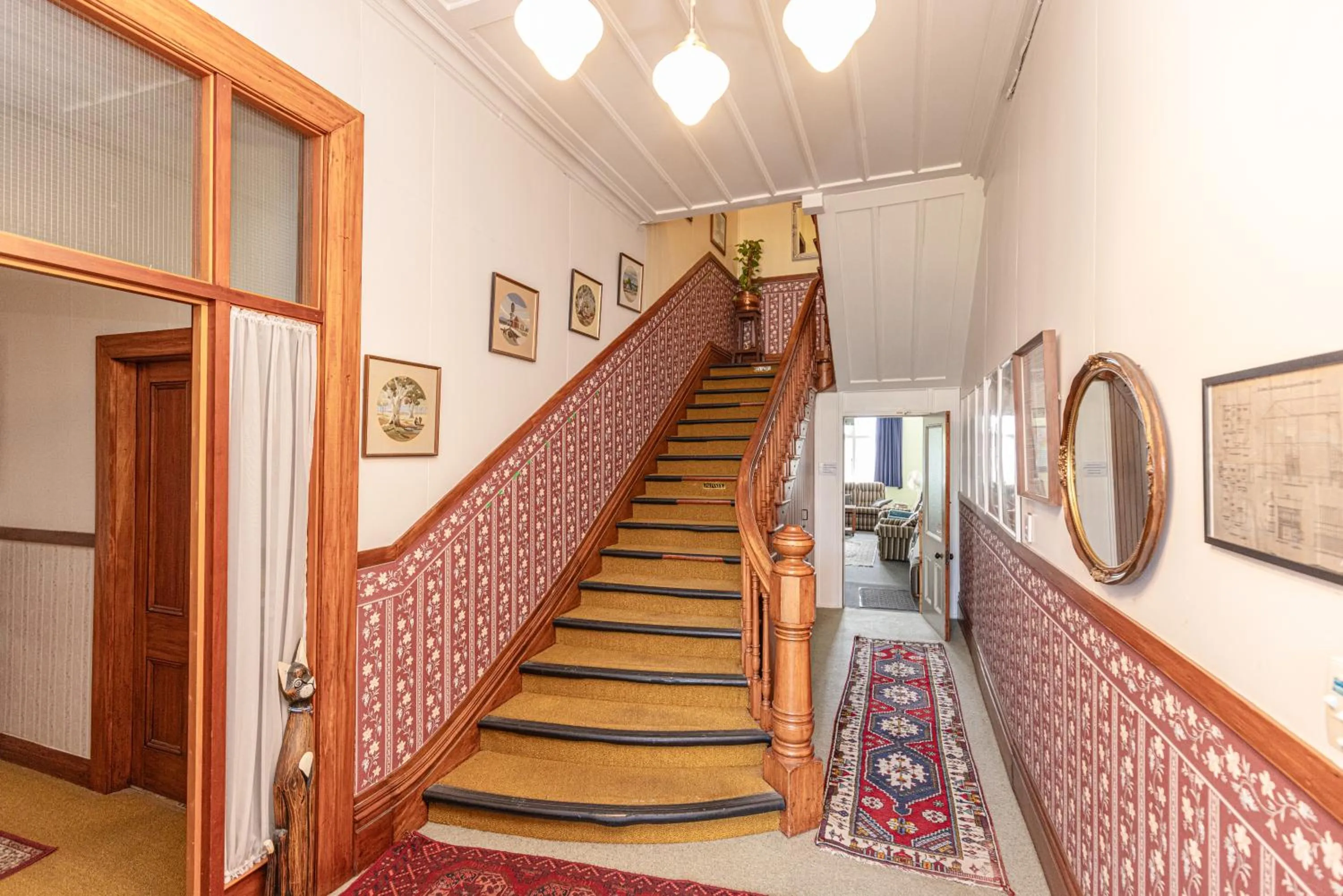 Facade/entrance in Braemar House B&B and YHA Hostel