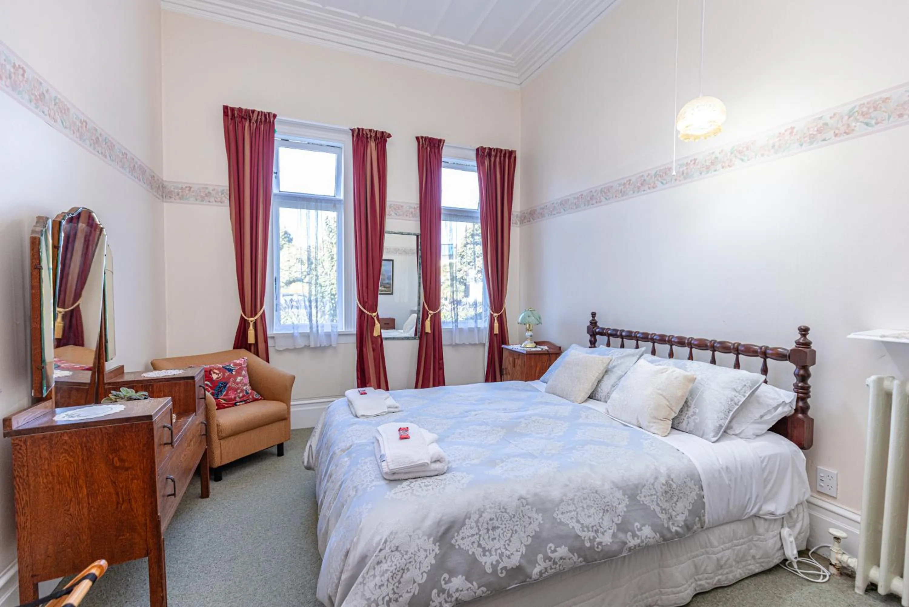 Bedroom, Bed in Braemar House B&B and YHA Hostel