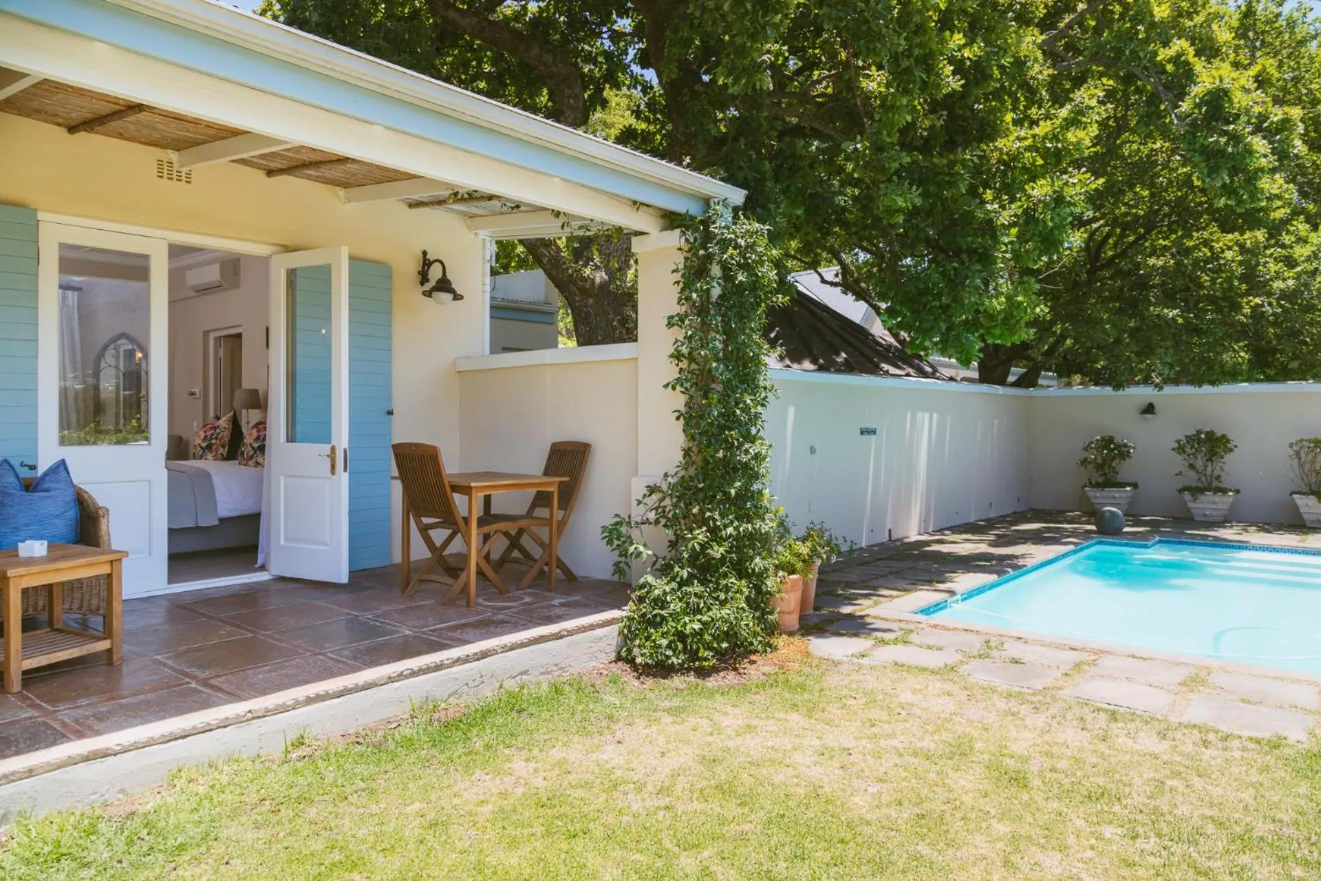 Patio in Auberge Clermont
