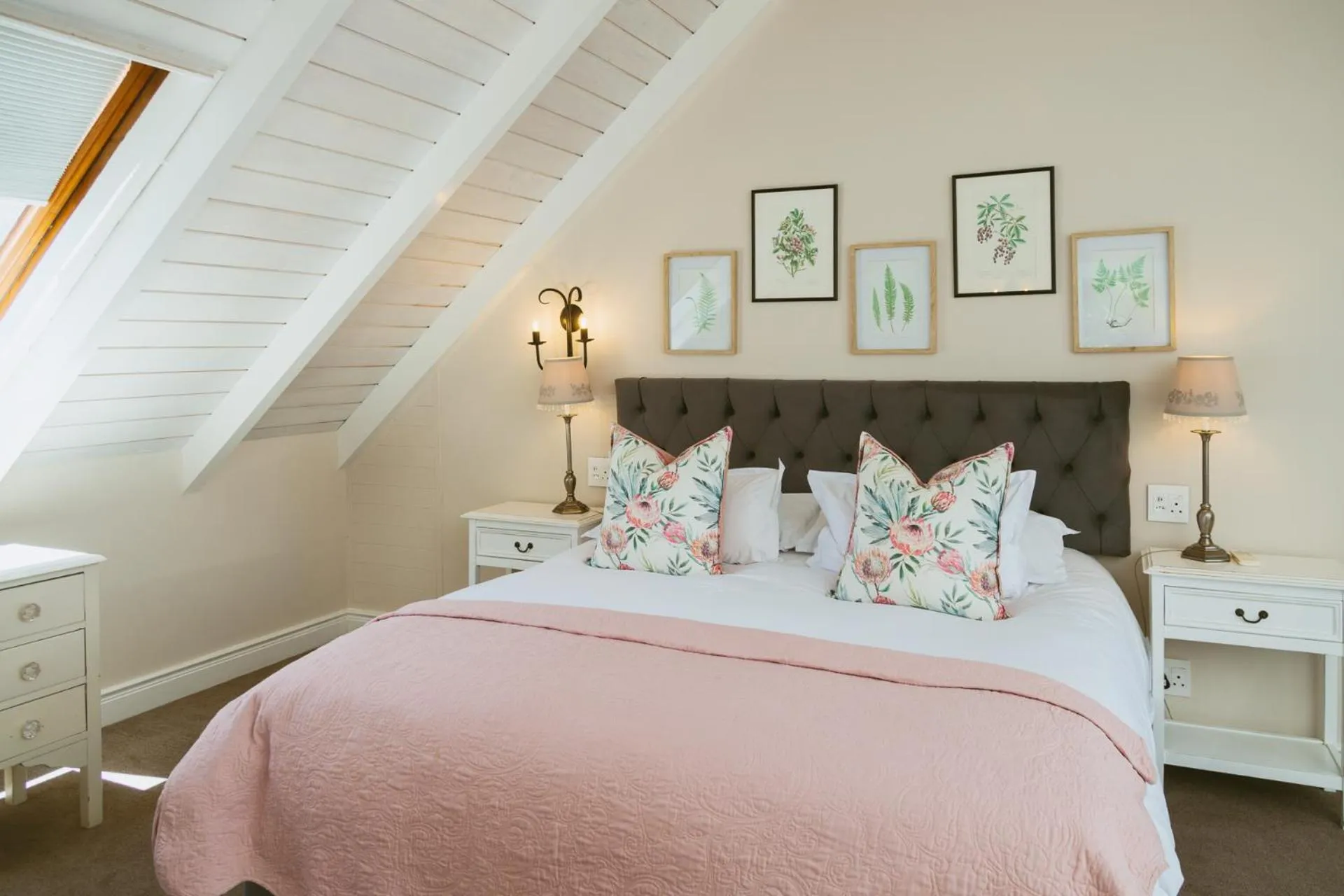 Bed in Auberge Clermont