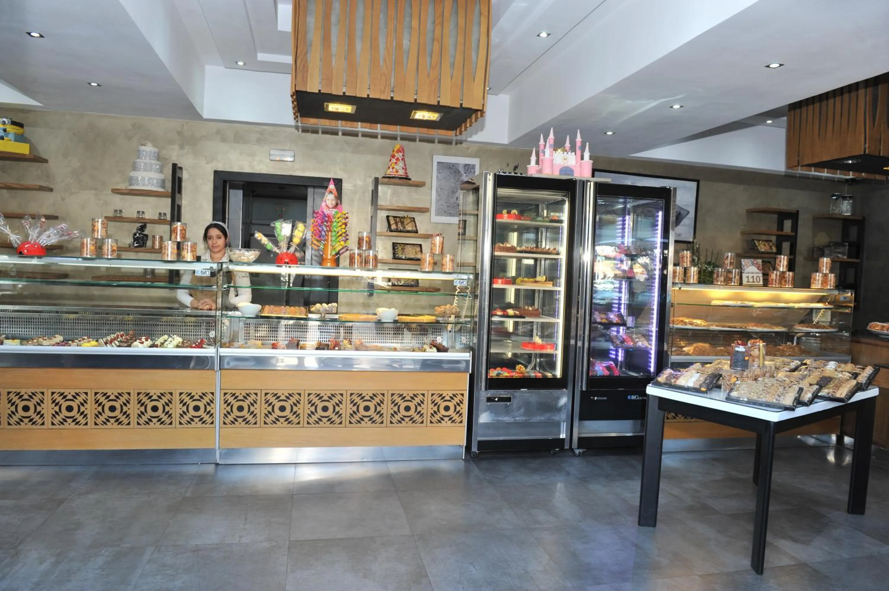 On-site shops in Studiotel Afoud