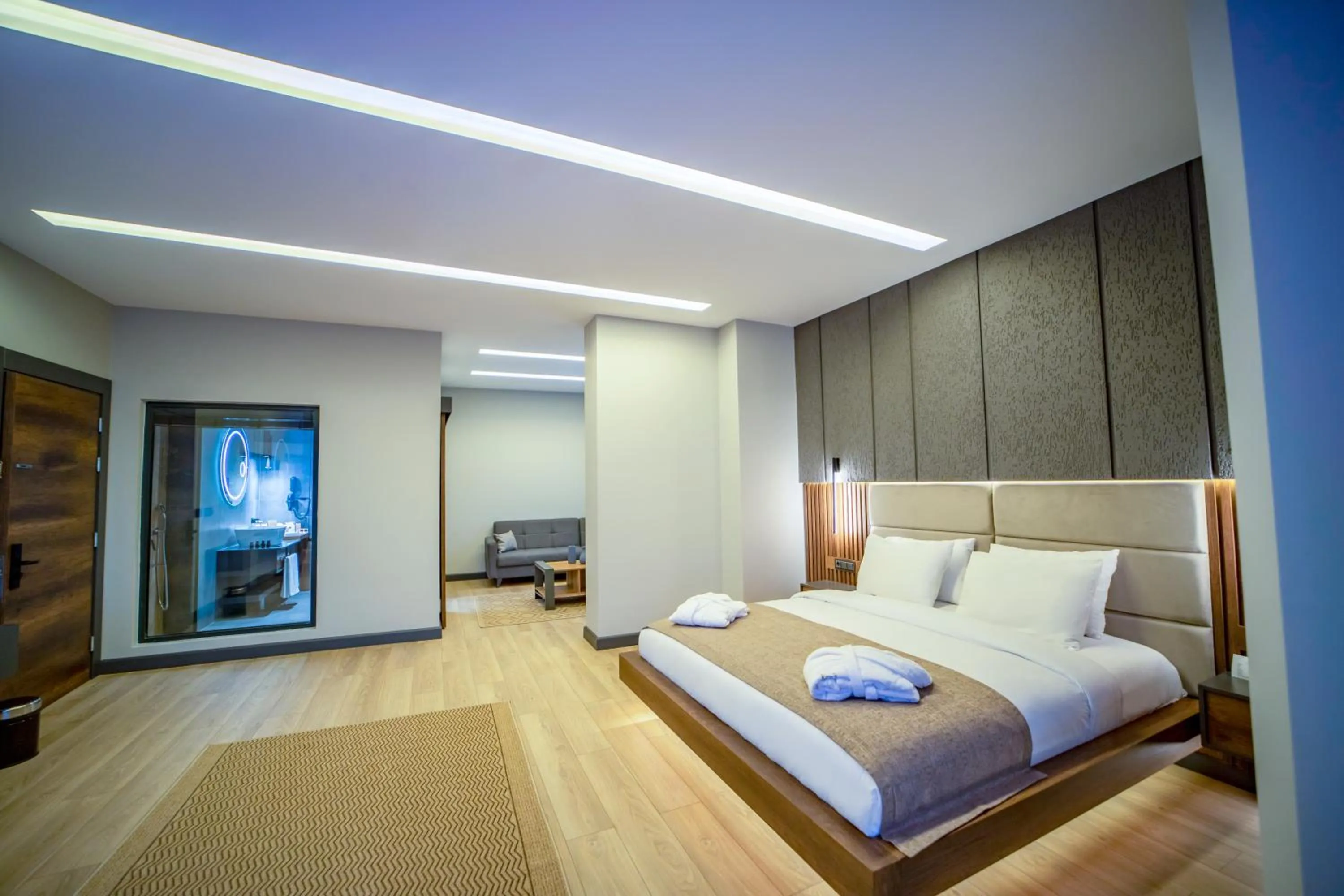 Bathroom, Bed in Aksular Hotel