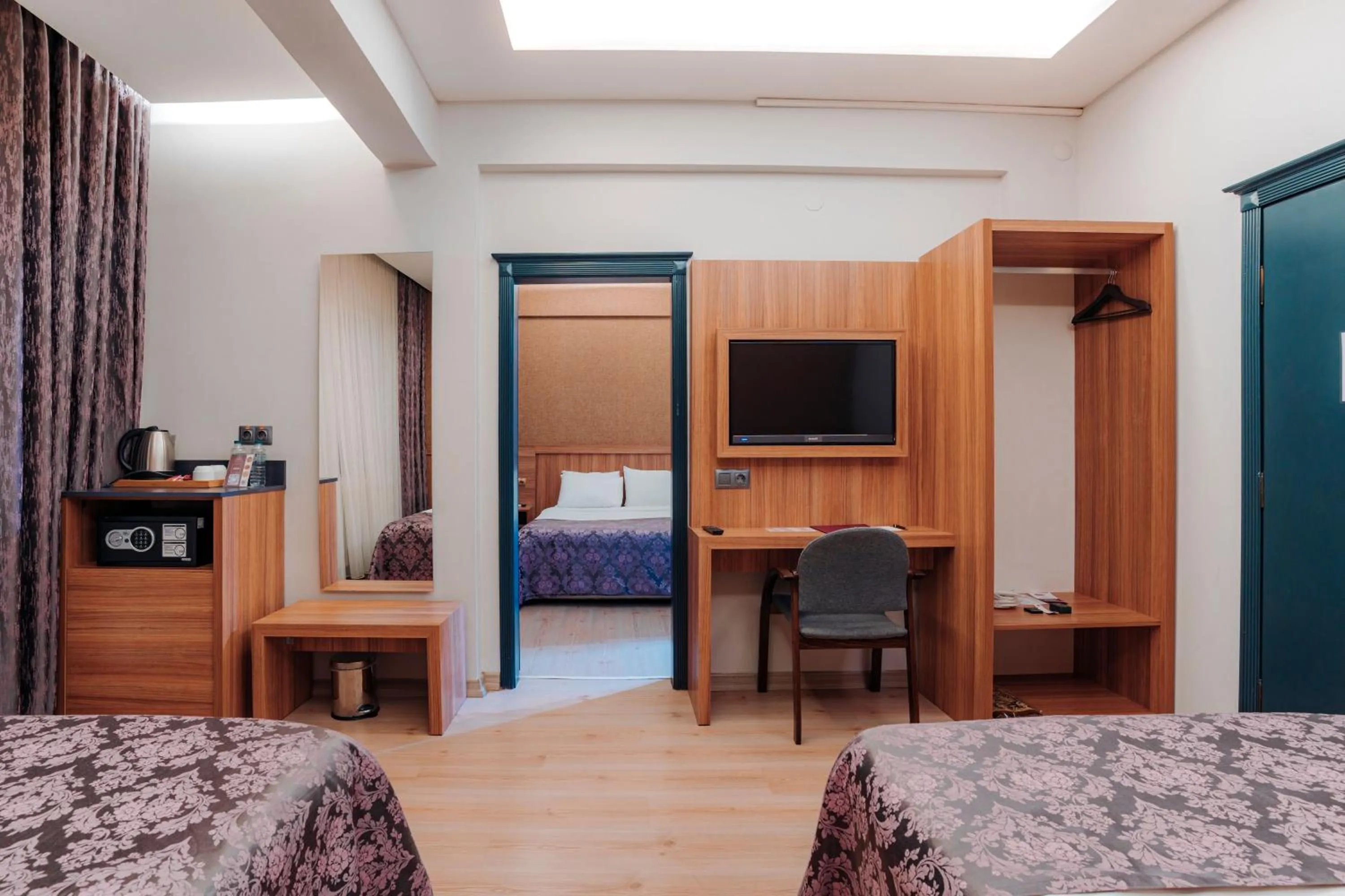 Bedroom, Bed in Aksular Hotel