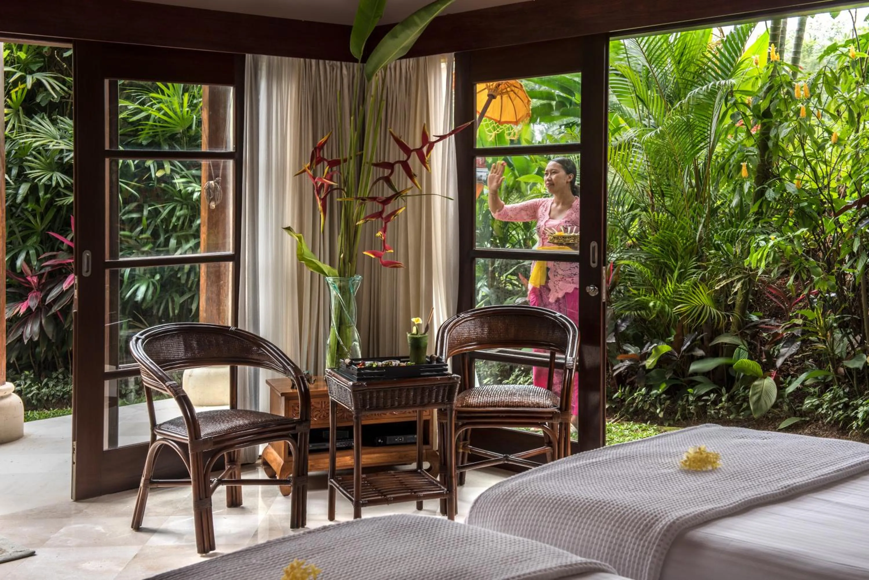 room service in Amori Villas