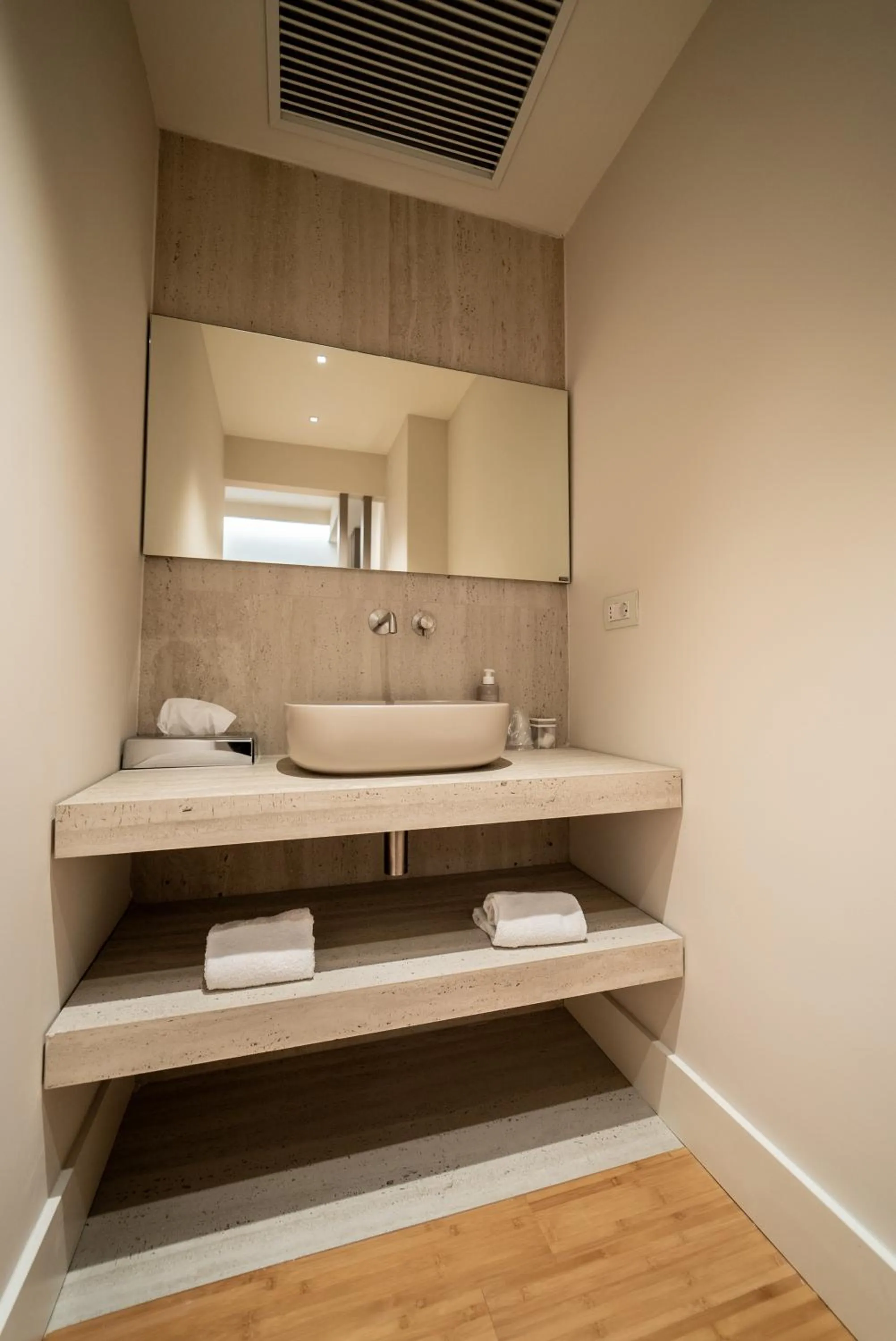 Bathroom in Grand Hotel Croce Di Malta