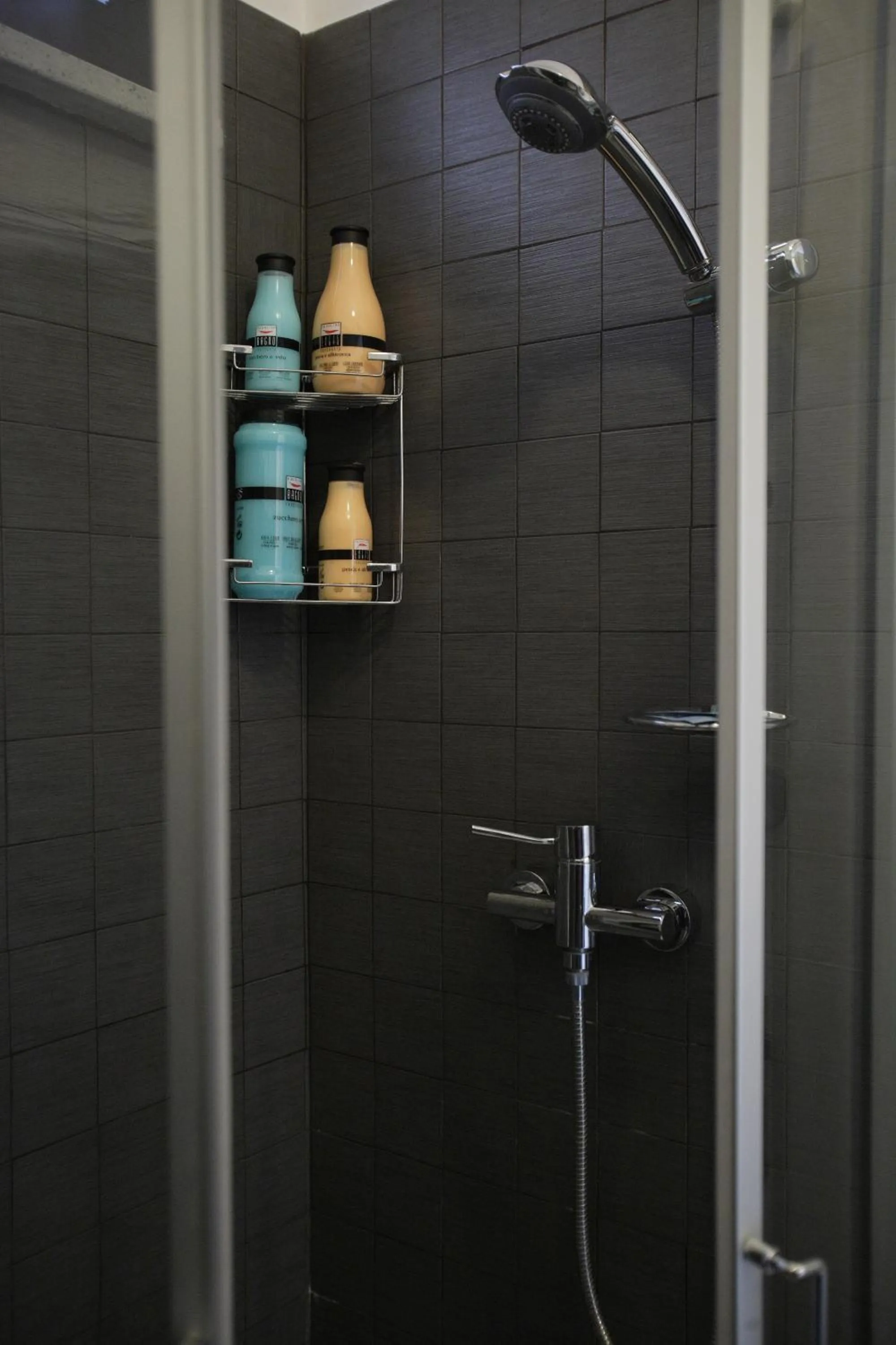 Shower in Le Formiche