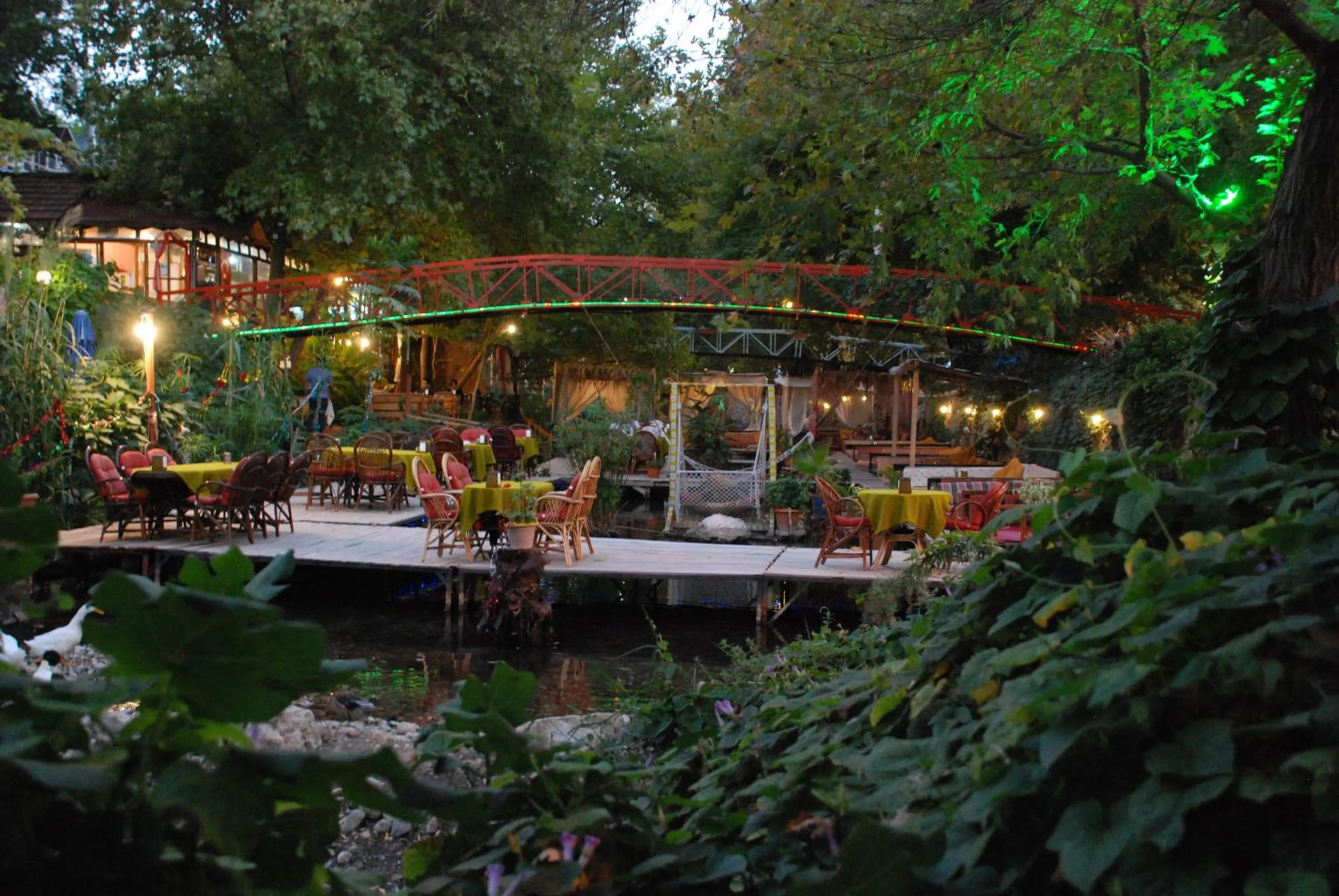 Restaurant/places to eat in Arikanda River Garden Hotel