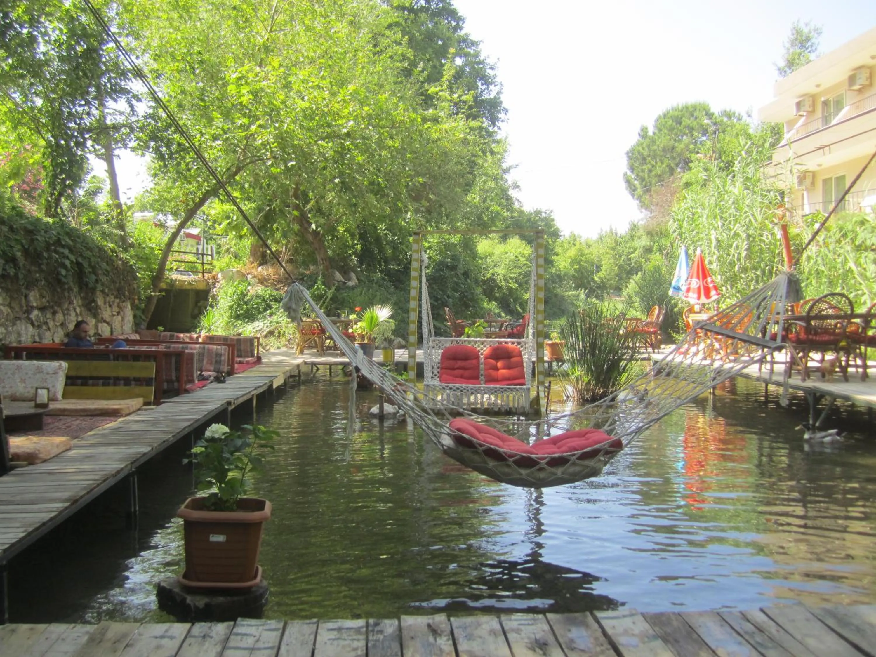 Restaurant/places to eat in Arikanda River Garden Hotel