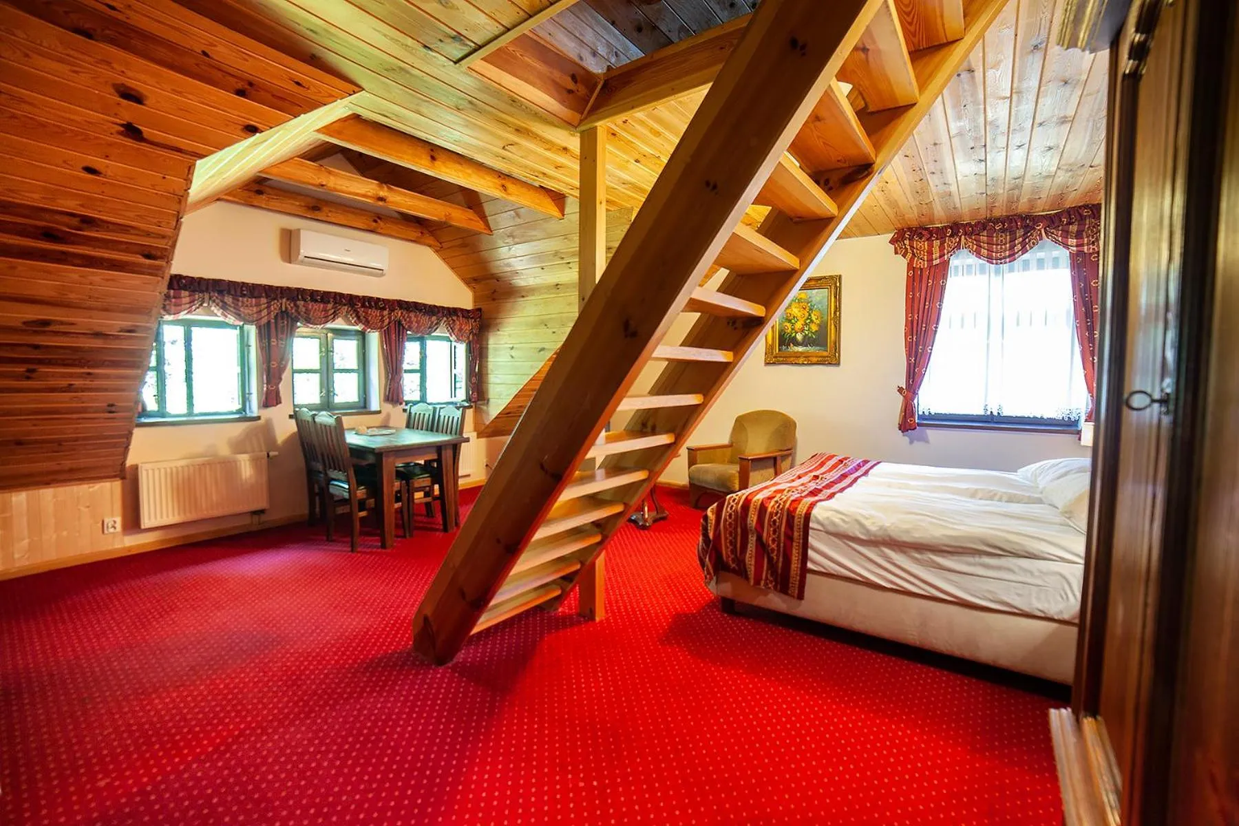 Photo of the whole room, Bed in Hotel Dworek Wapionka